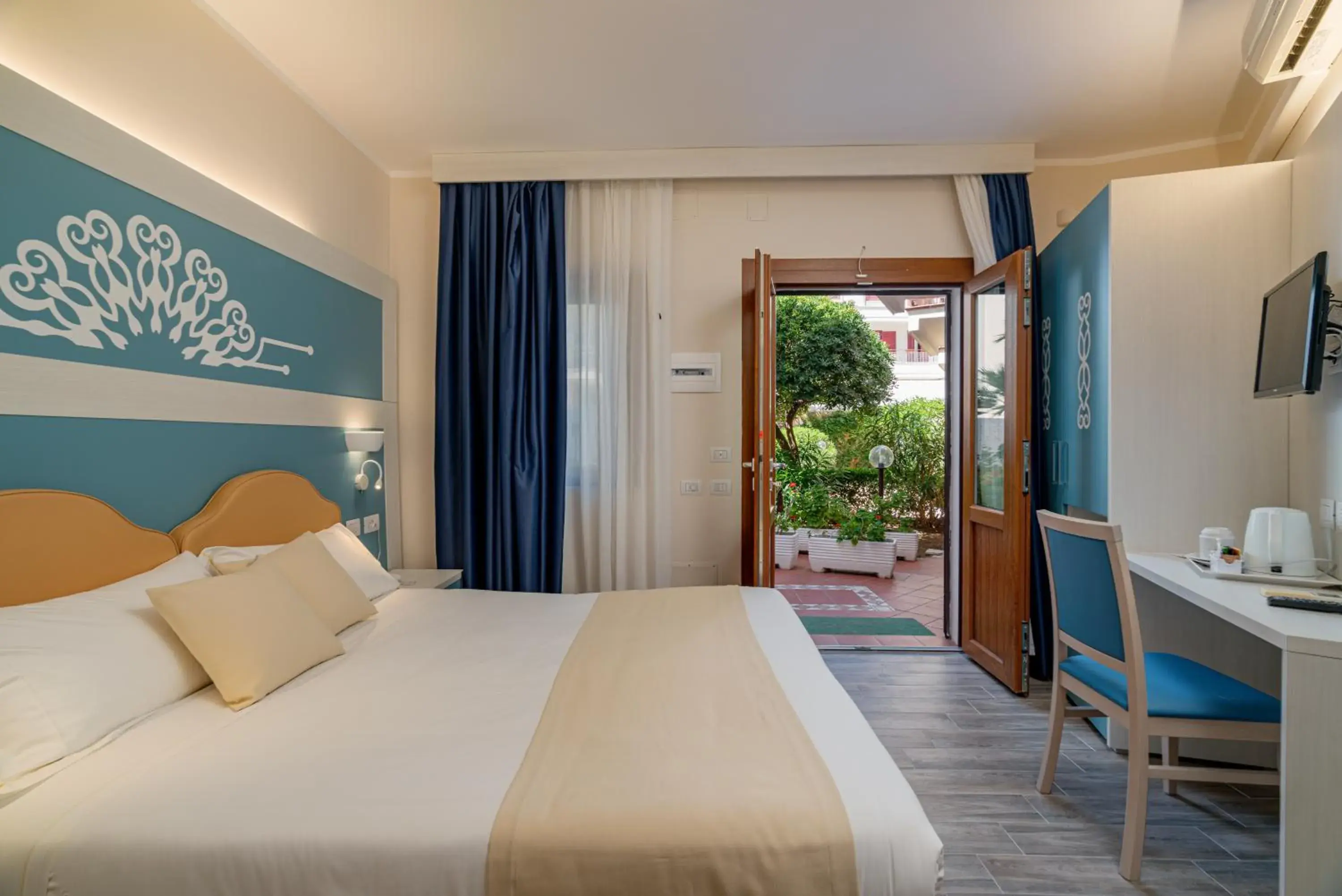 Bedroom, Bed in Hotel El Balear