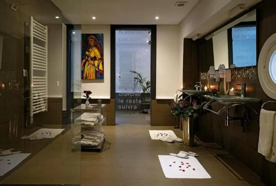 Restaurant/Places to Eat in Le Sphinx Boutique Hôtel