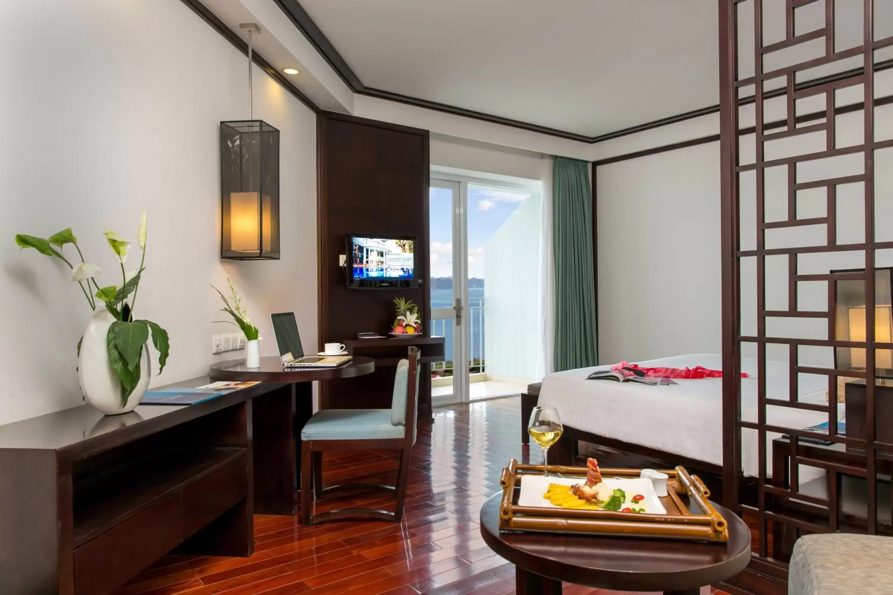 Executive Bay view with 1 King size bed in Novotel Ha Long Bay Hotel
