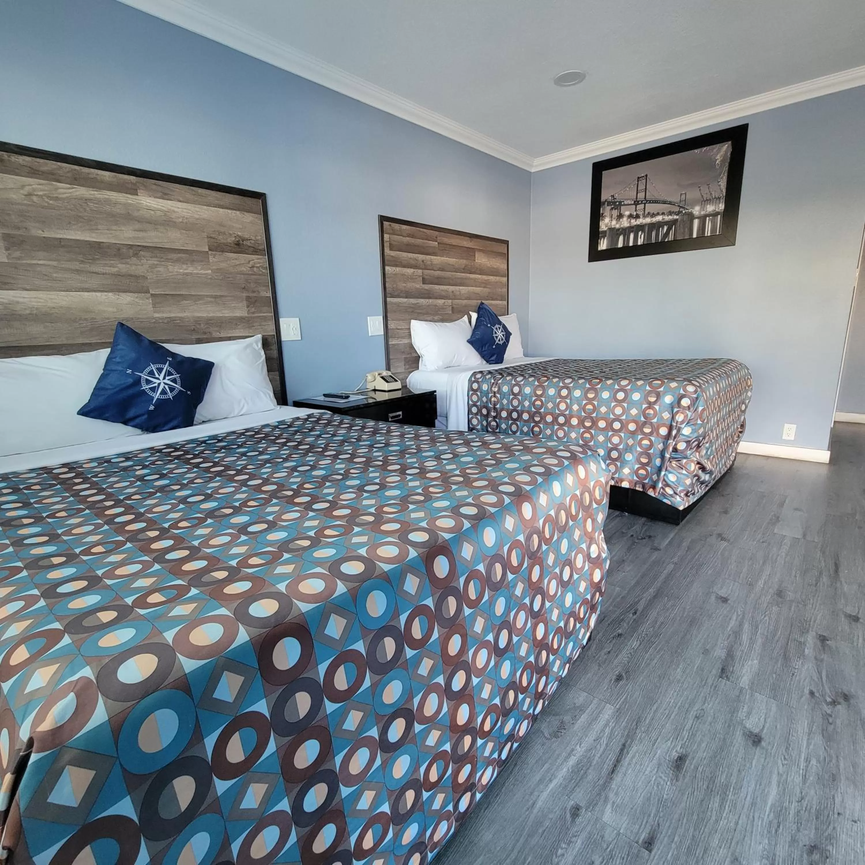 Bedroom, Bed in Guest Harbor Inn- Port Of Los Angeles San Pedro