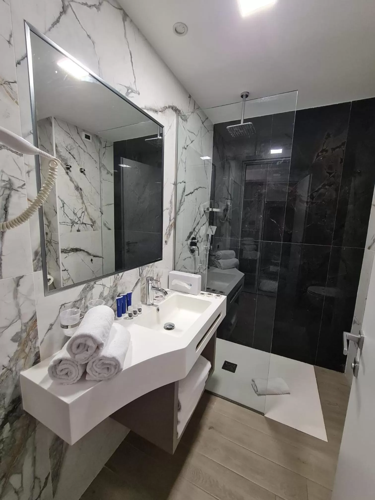 Bathroom in JR Hotels Gate 7 Bologna