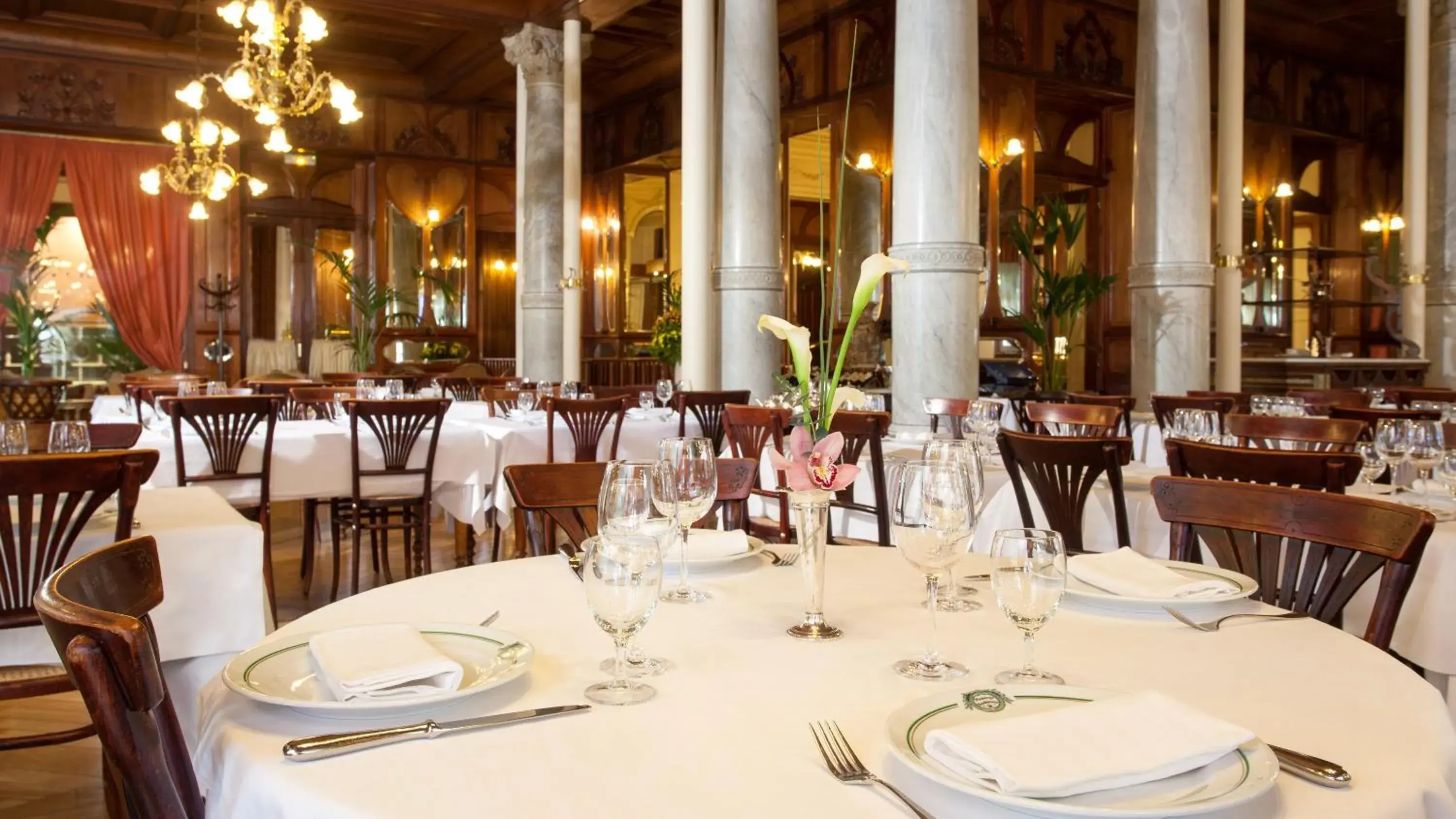 Restaurant/places to eat in Grand Hôtel Moderne Restaurant/places to eat in Grand Hôtel Moderne