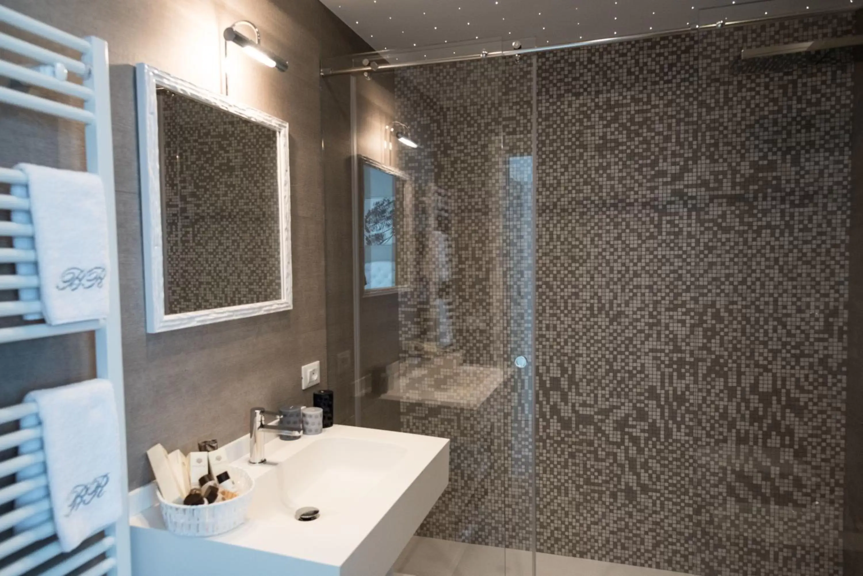 Shower, Bathroom in Bellariva Monopoli B&B e Relax