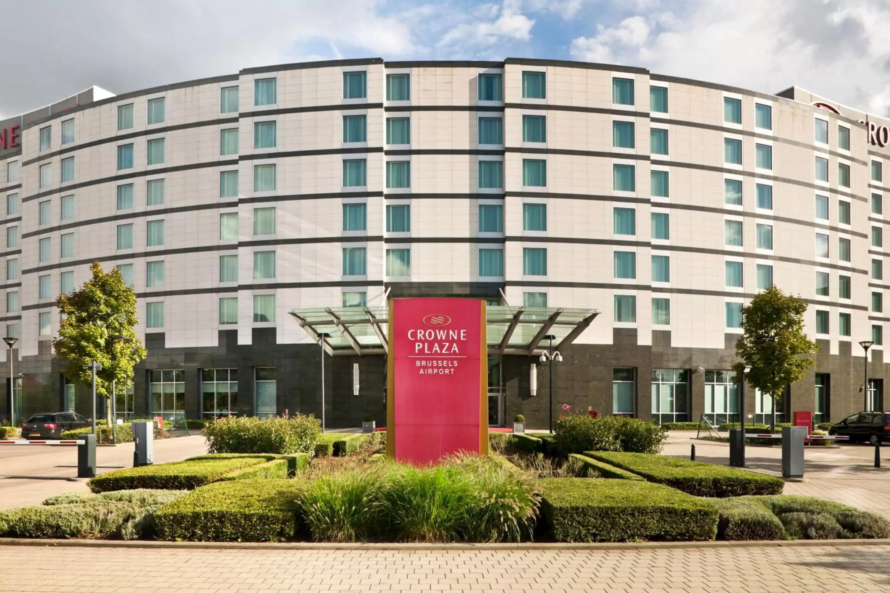 Property Building in Crowne Plaza Brussels Airport, an IHG Hotel