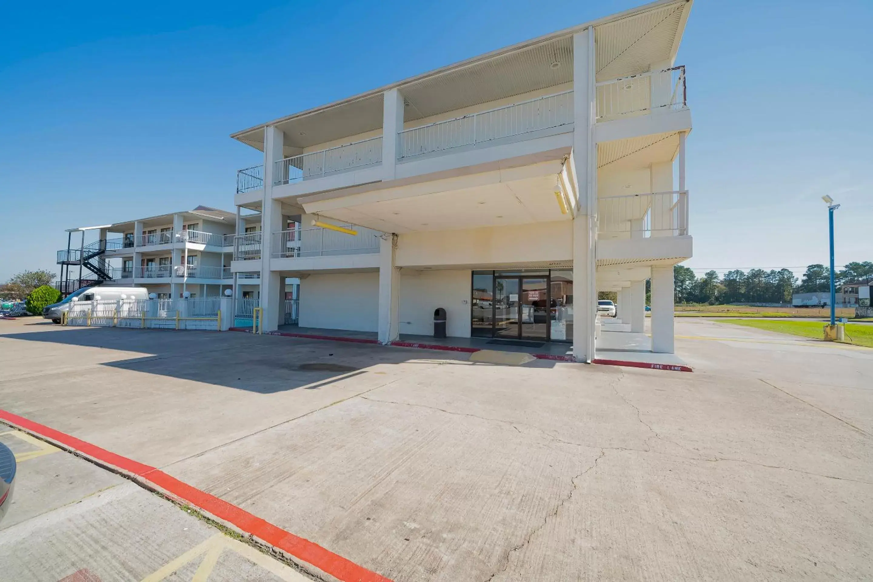 Facade/entrance, Property Building in OYO Hotel Houston Humble IAH Airport HWY 59