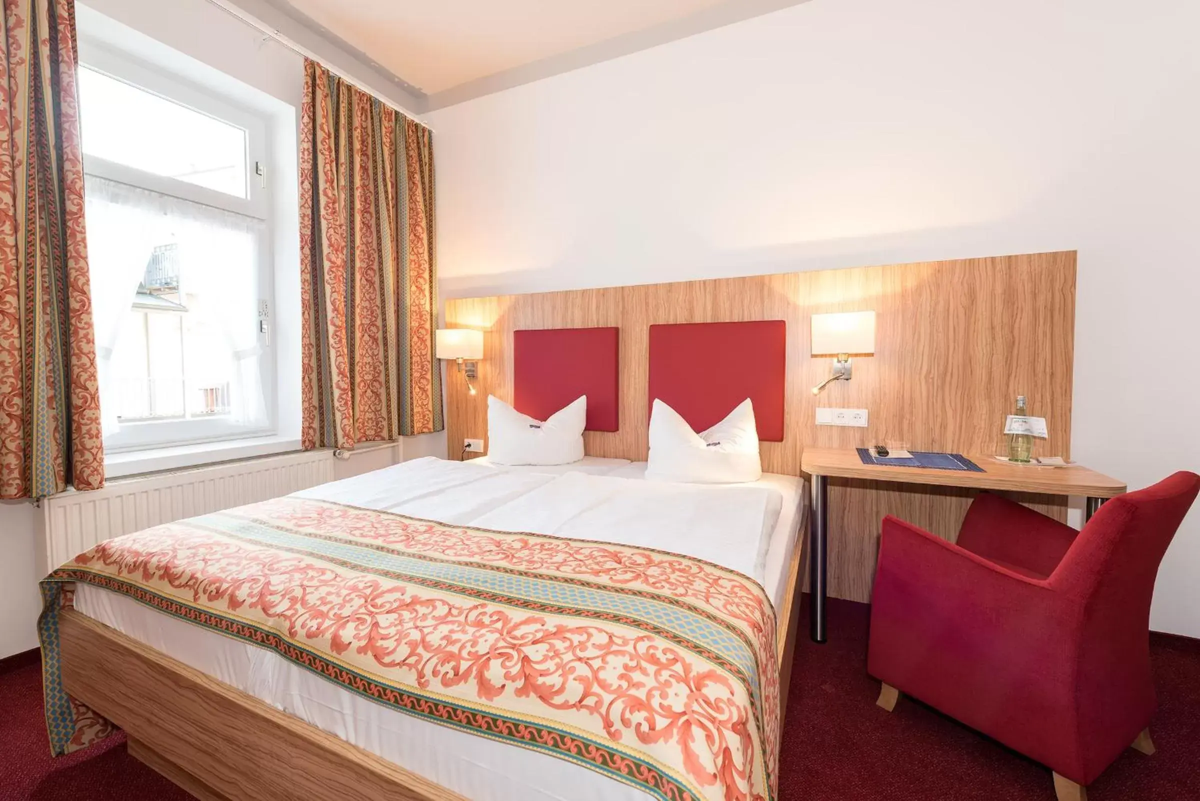 Double Room with Balcony in Strandhotel zur Promenade Double Room with Balcony in Strandhotel zur Promenade