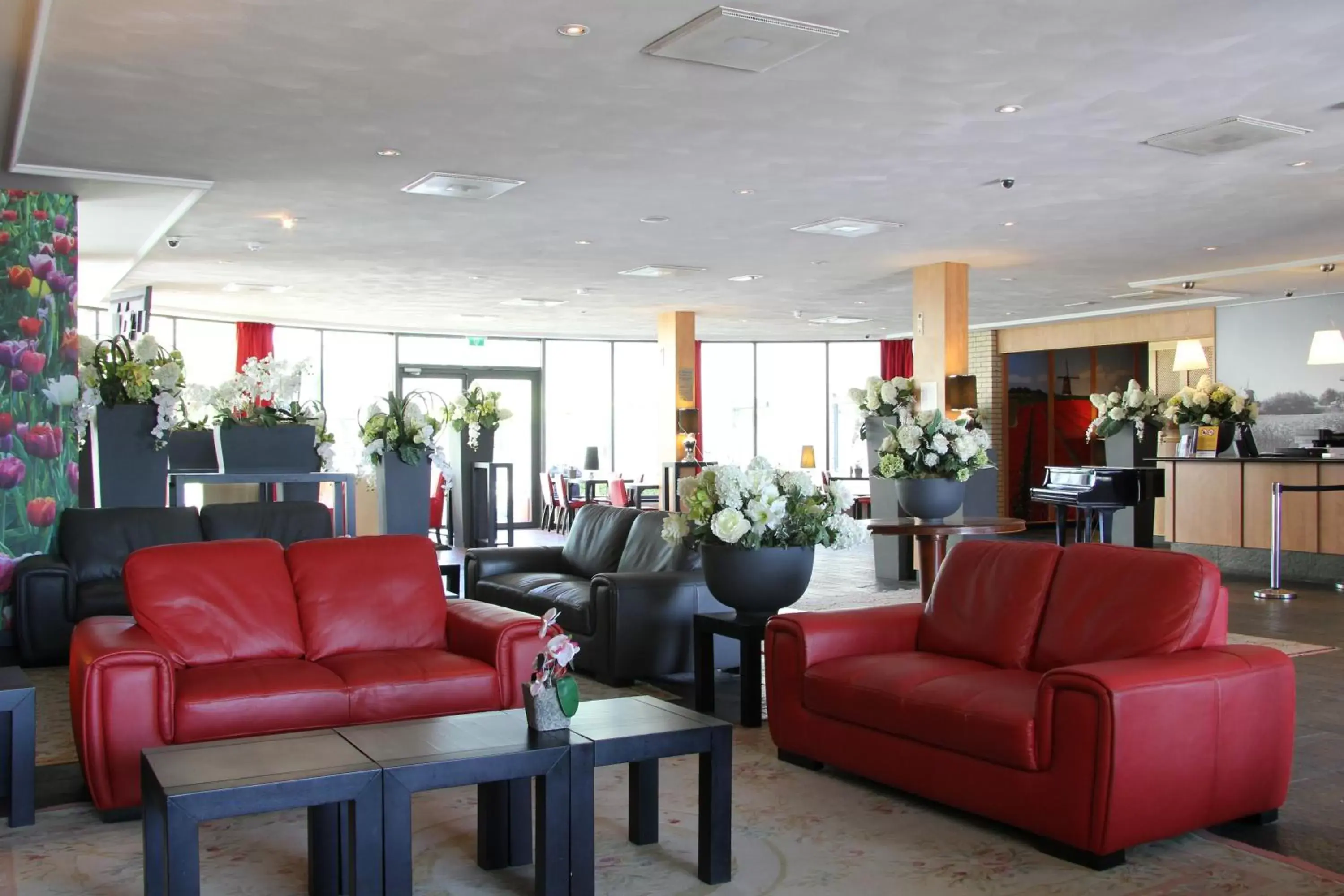 Lounge or bar, Lobby/Reception in Best Western Plus Amsterdam Airport Hotel