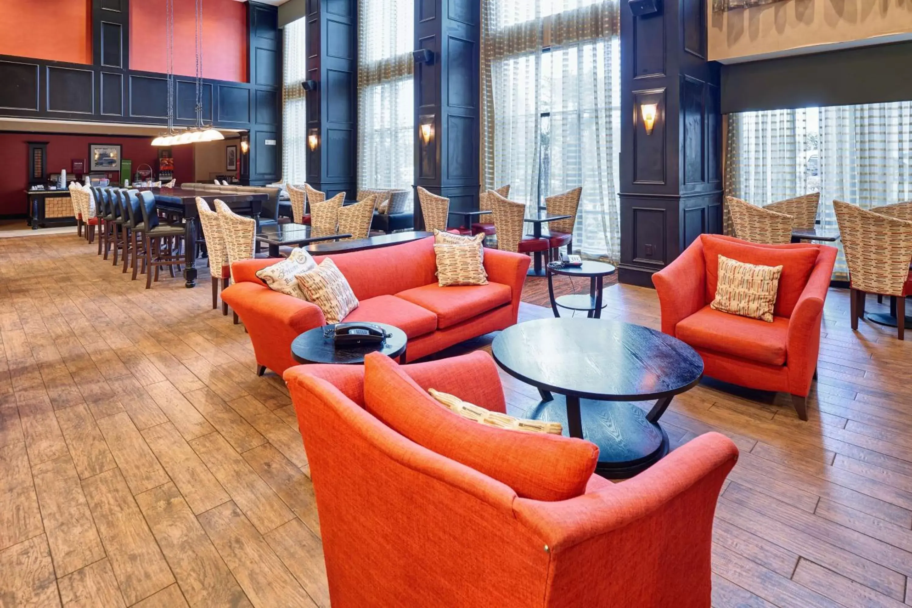 Lobby or reception, Lounge/Bar in Hampton Inn & Suites Waco-South
