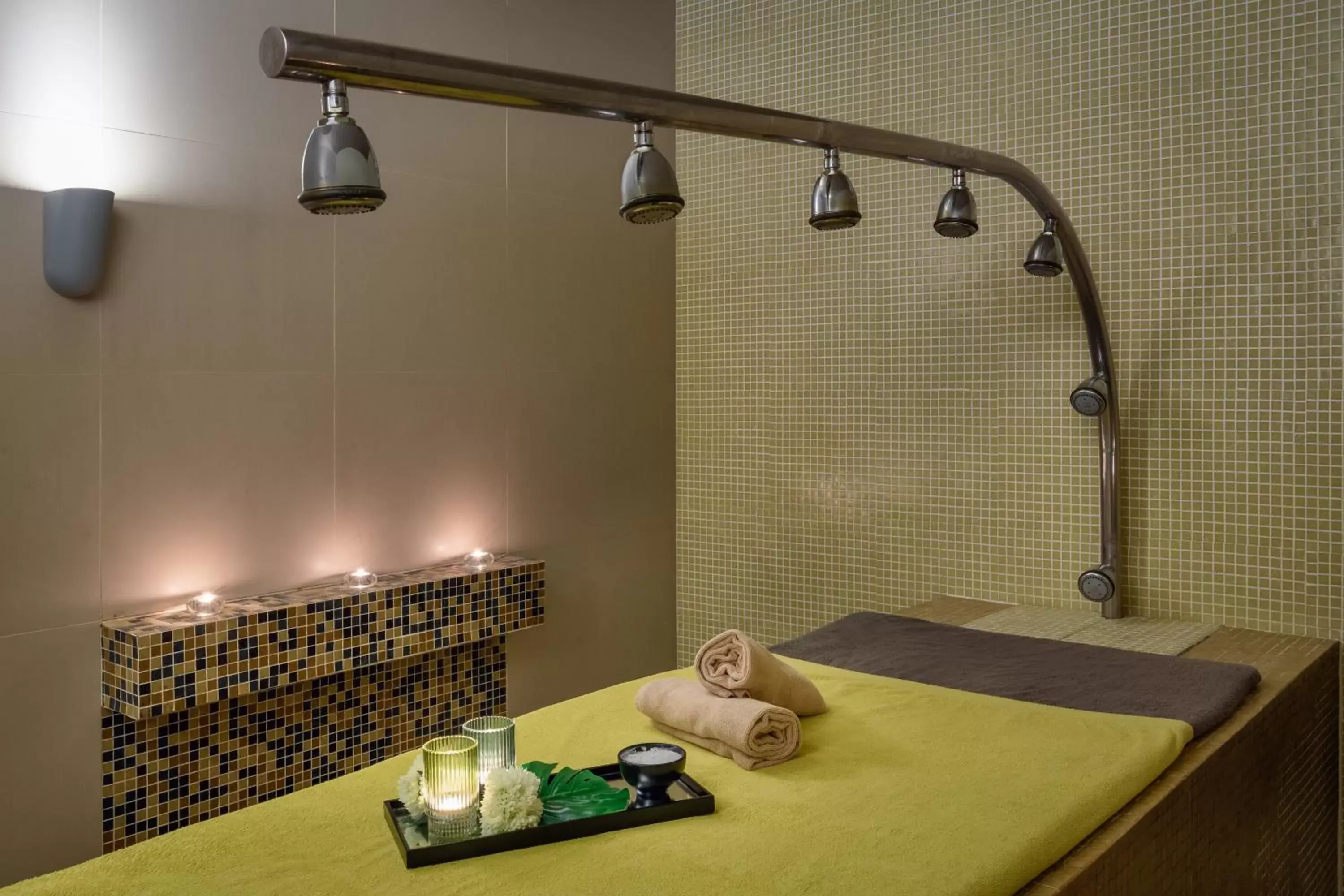 Spa and wellness centre/facilities, Bathroom in M'Ar De Ar Aqueduto