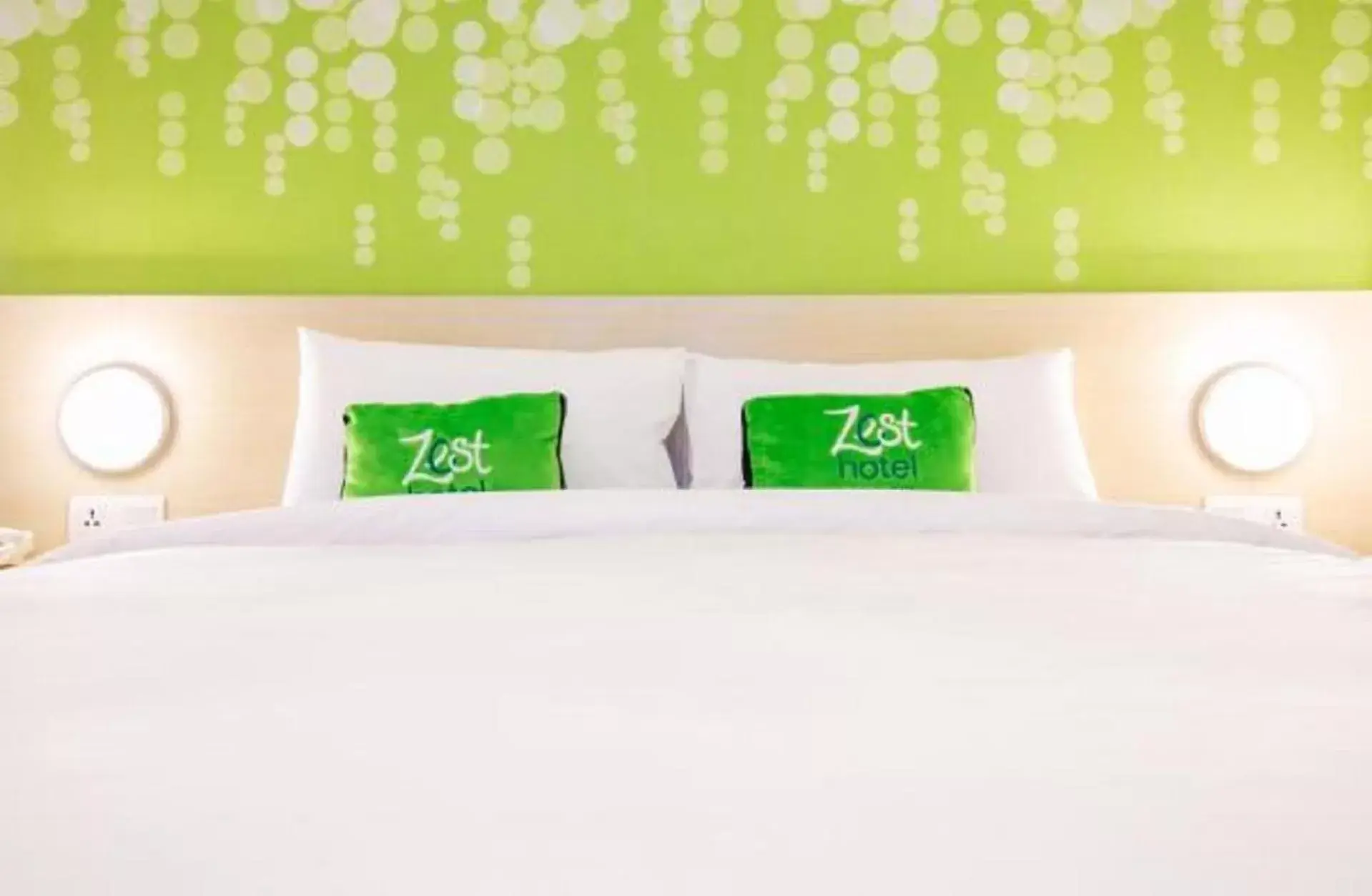 Bed in Zest Legian by Swiss-Belhotel International Bed in Zest Legian by Swiss-Belhotel International