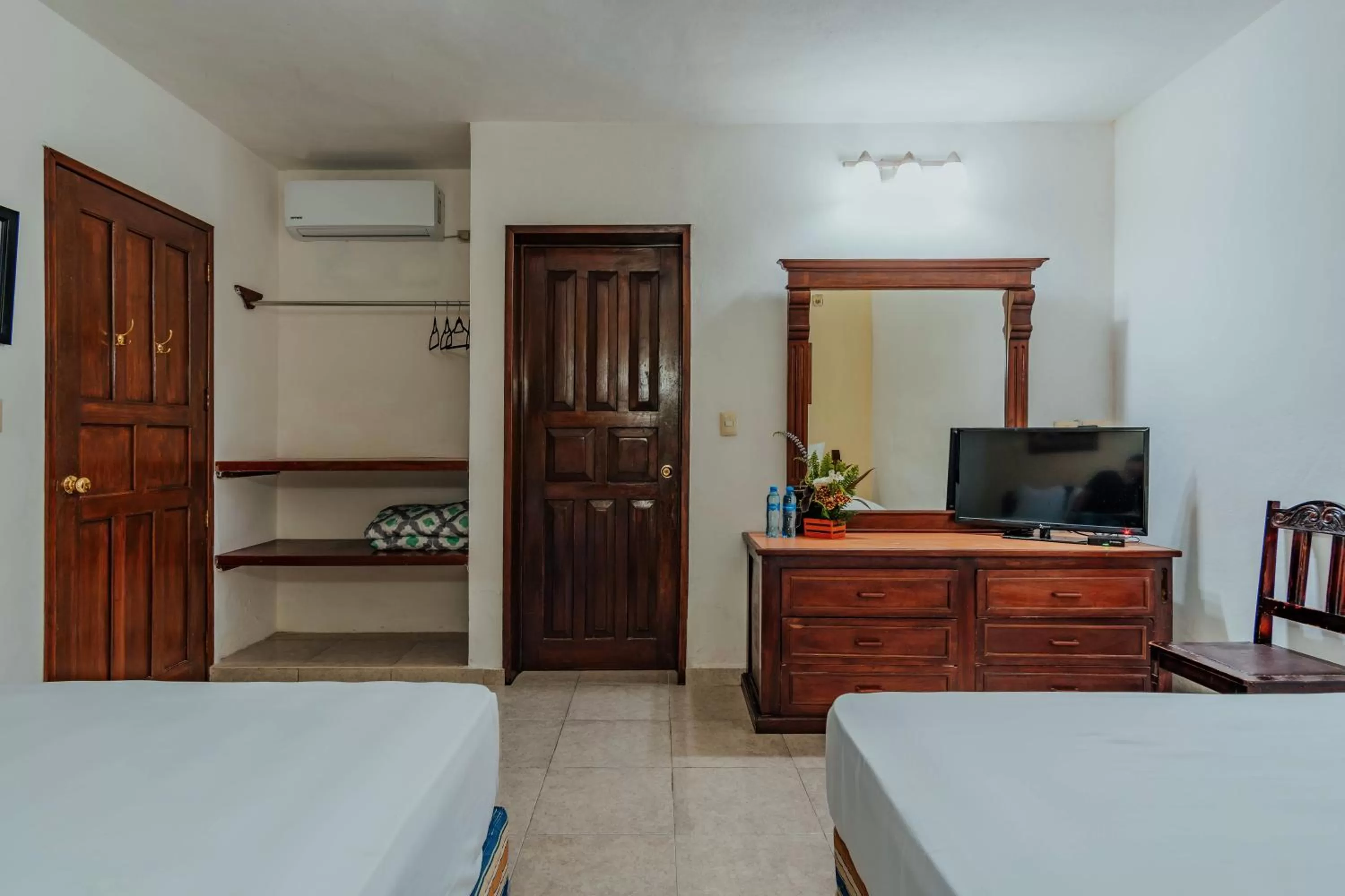 Photo of the whole room, Bed in Hotel Santa María Mérida