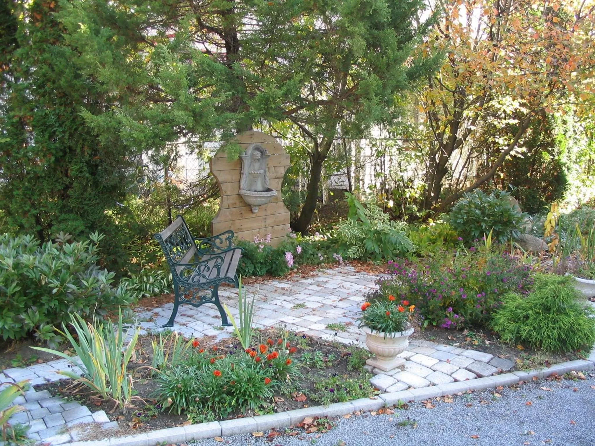 Garden in Aux petits oiseaux