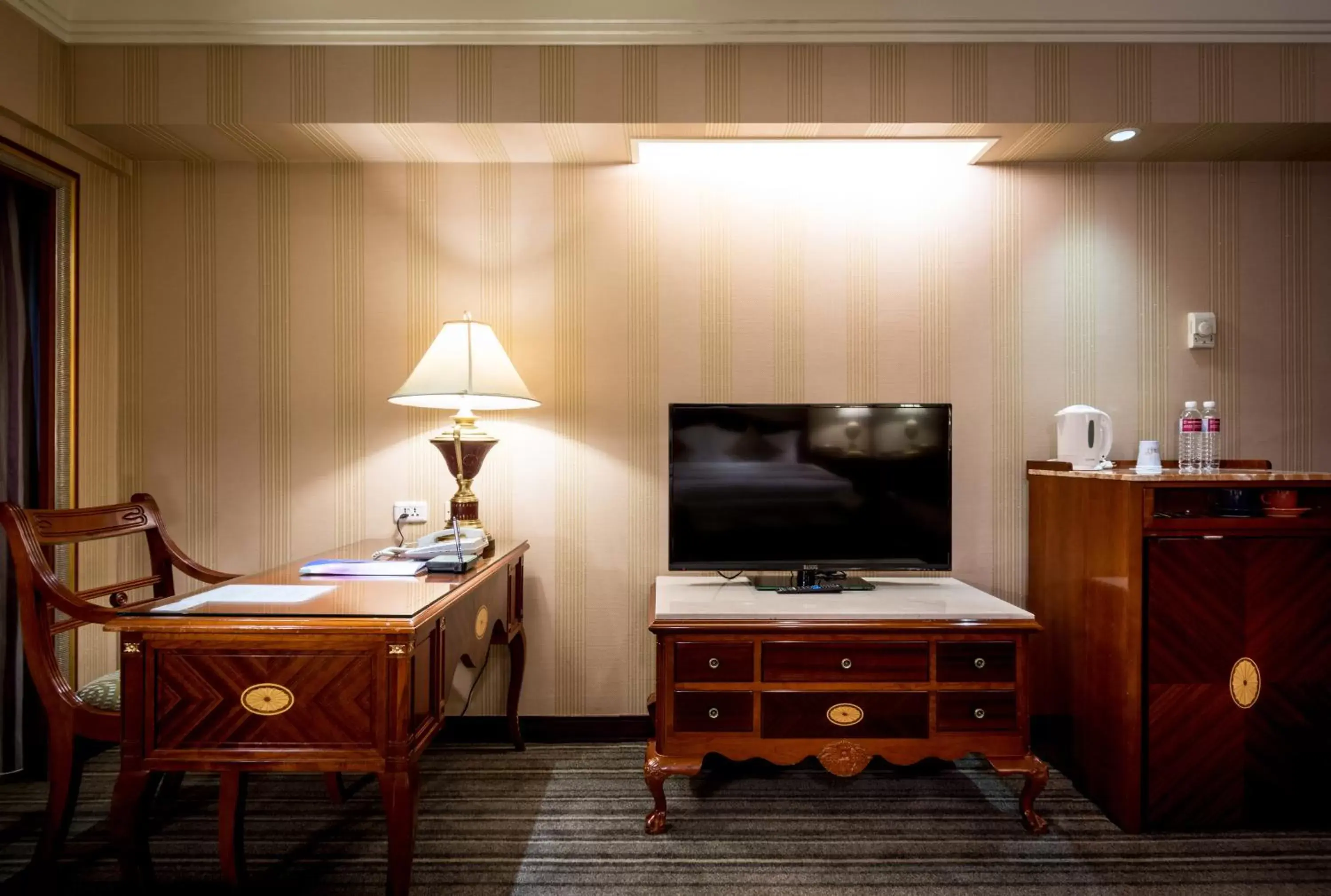 TV/Entertainment Center in Waikoloa Hotel