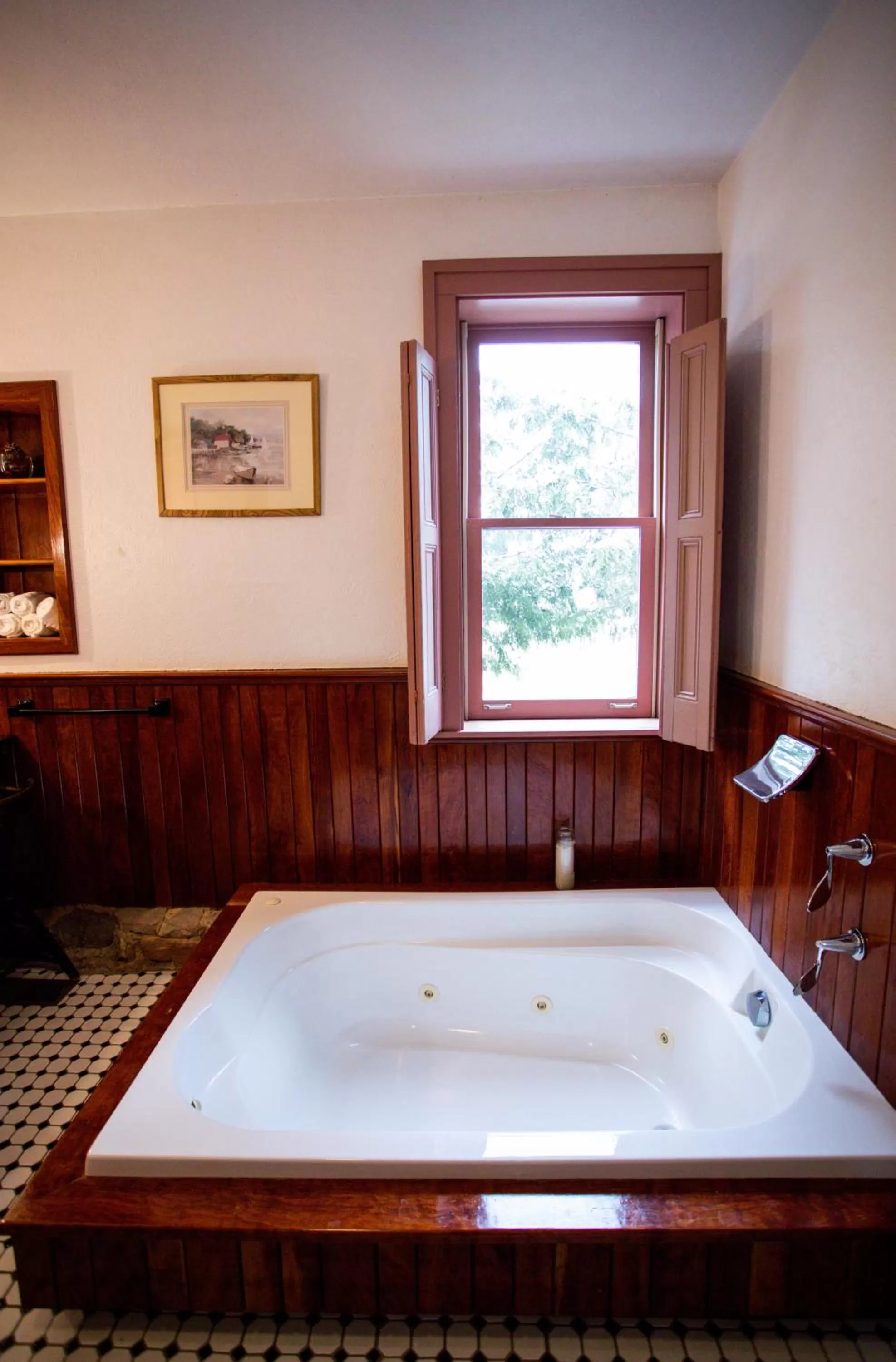 Bathroom in Baneberry Meadows B&B