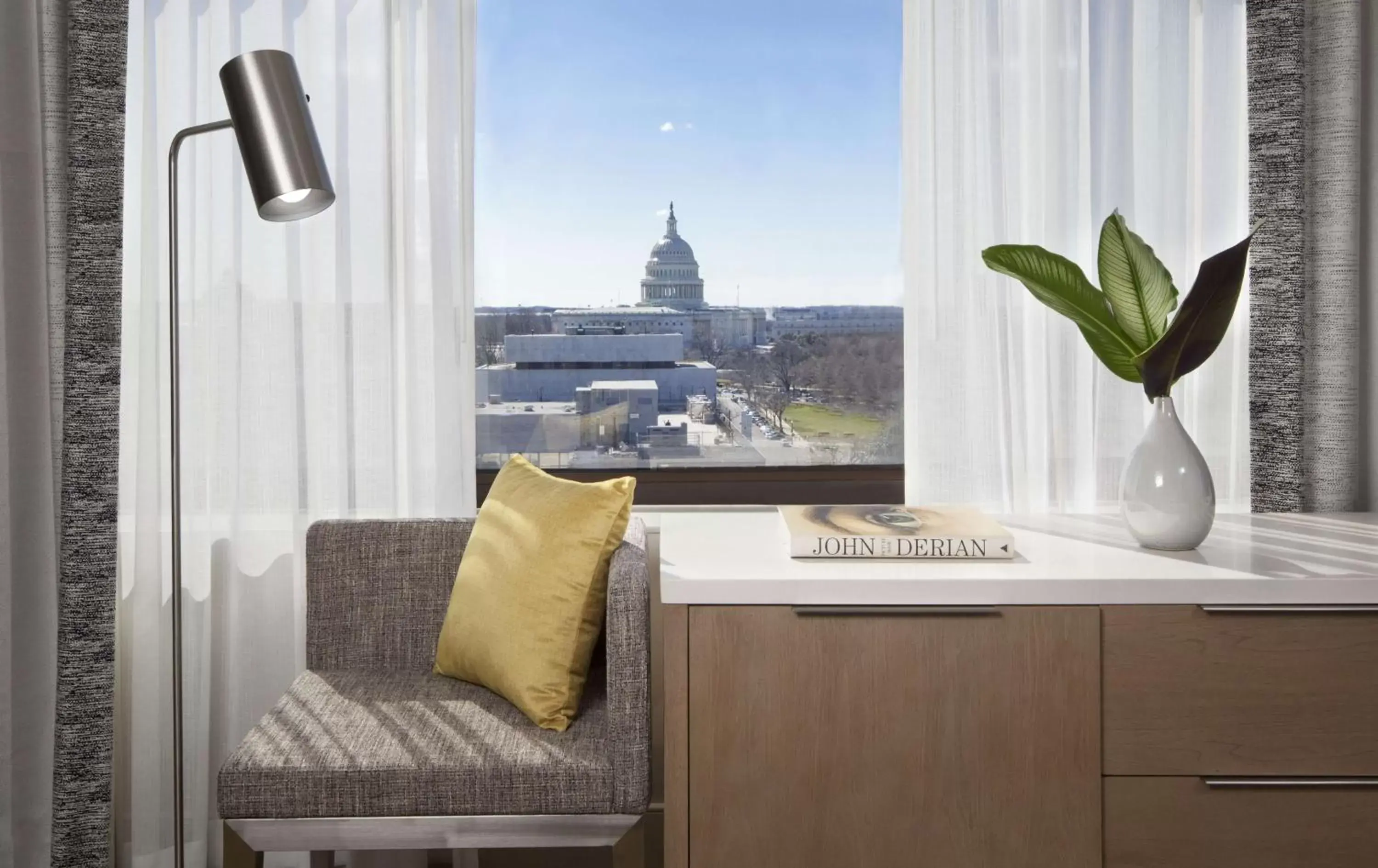 Living room in Hilton Washington DC Capitol Hill
