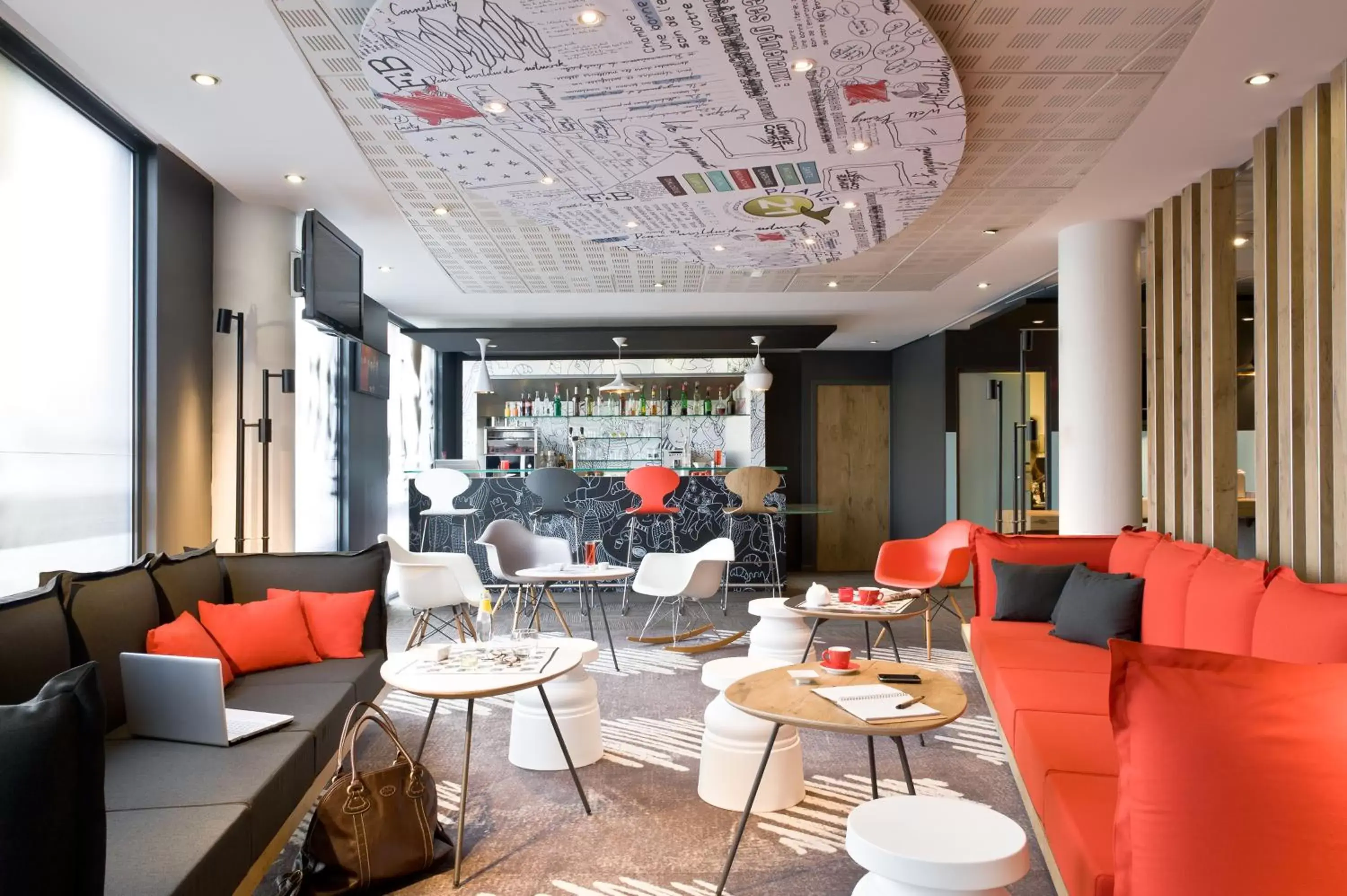 Lounge or bar, Lounge/Bar in ibis Bordeaux Centre - Gare Saint-Jean