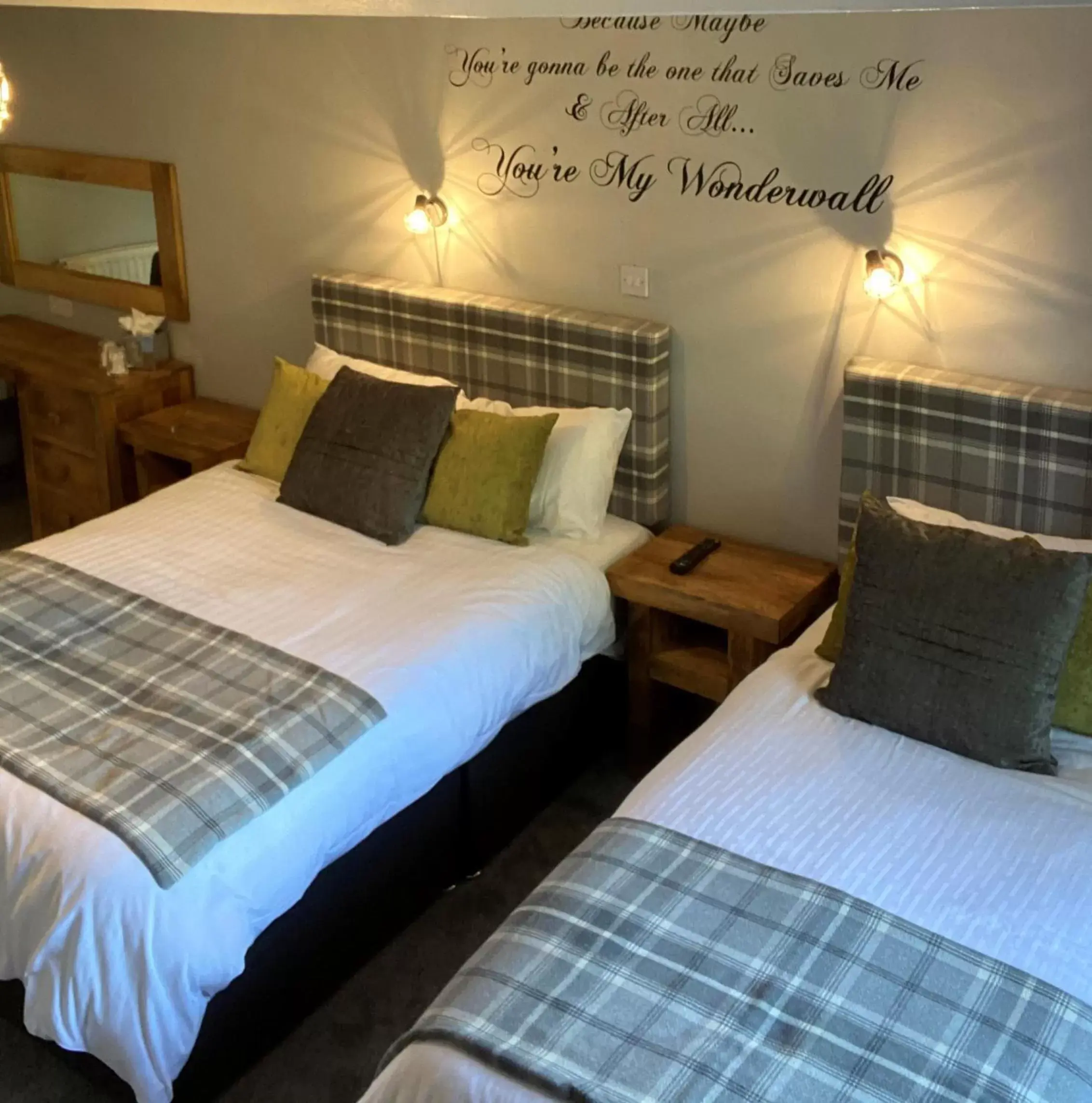 Bed in Crown and Cushion Appleby