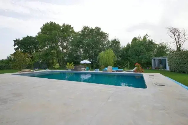 Pool view, Swimming Pool in Le Mazet Chambre d'Hôtes