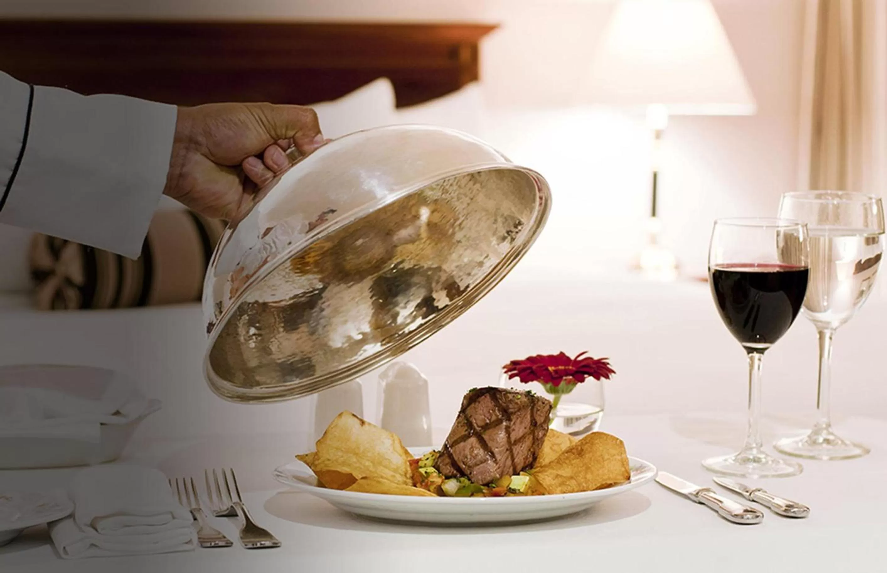 Meals in The Poughkeepsie Grand Hotel