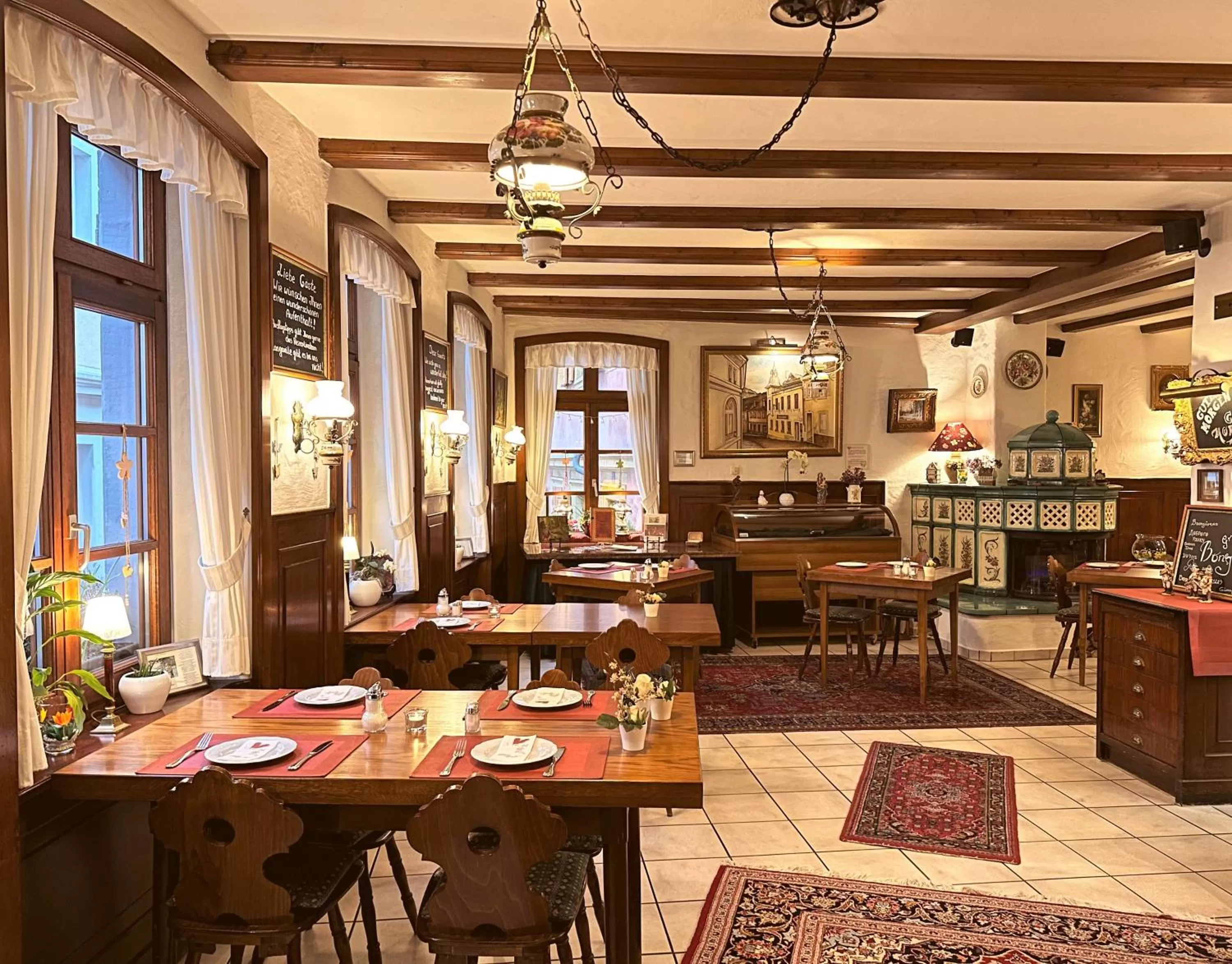 Restaurant/places to eat in Hotel Rathausglöckel