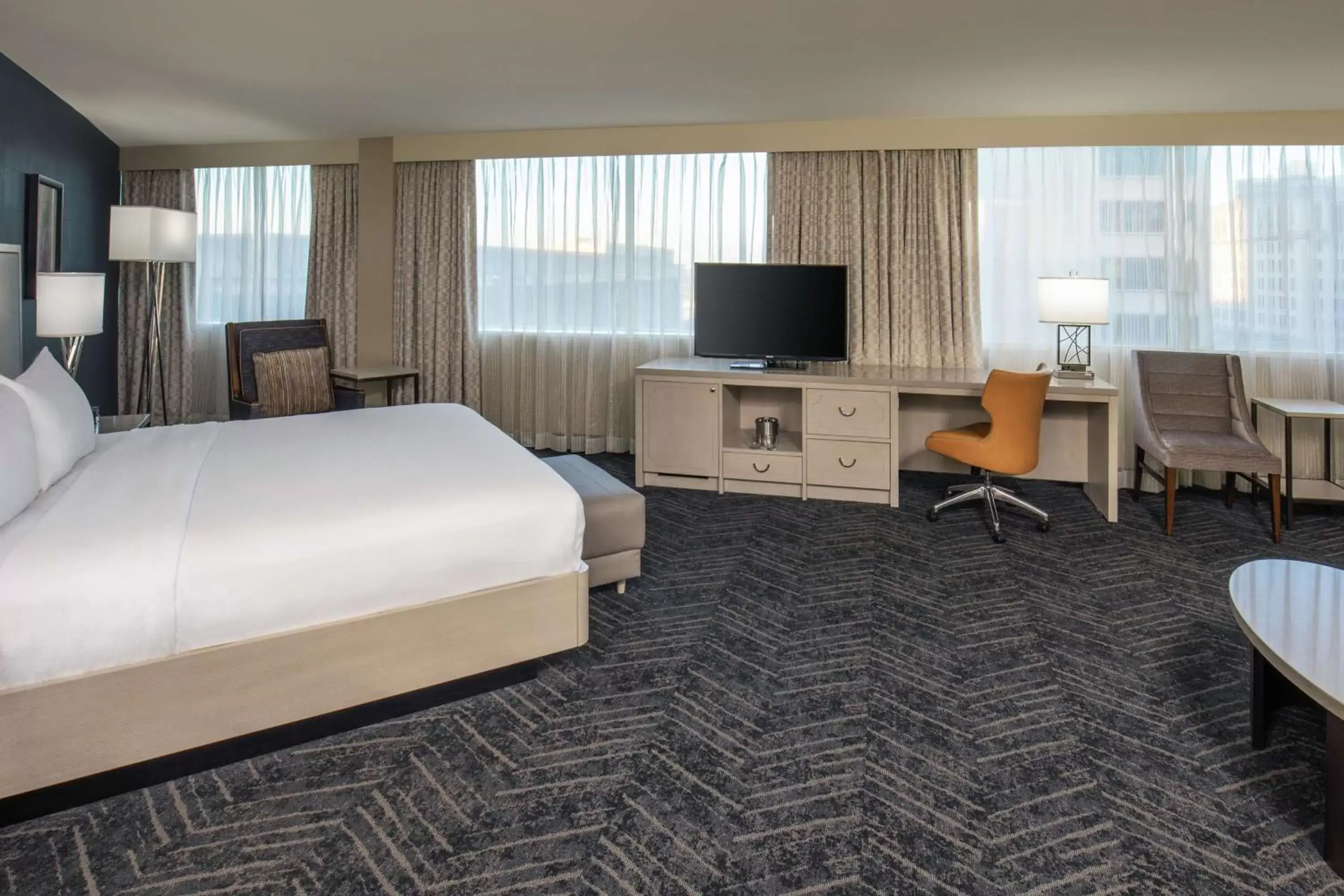 Photo of the whole room, TV/Entertainment Center in DoubleTree by Hilton Hotel Nashville Downtown