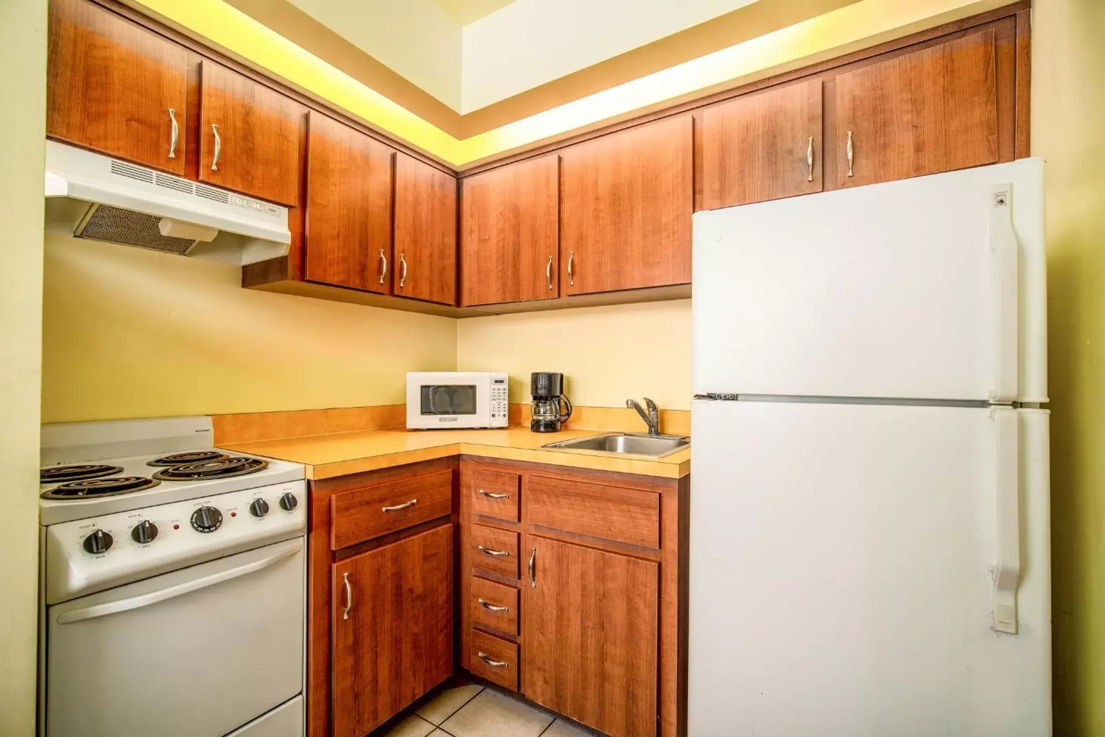 Kitchen or kitchenette, Kitchen/Kitchenette in Perry's Ocean-Edge Resort