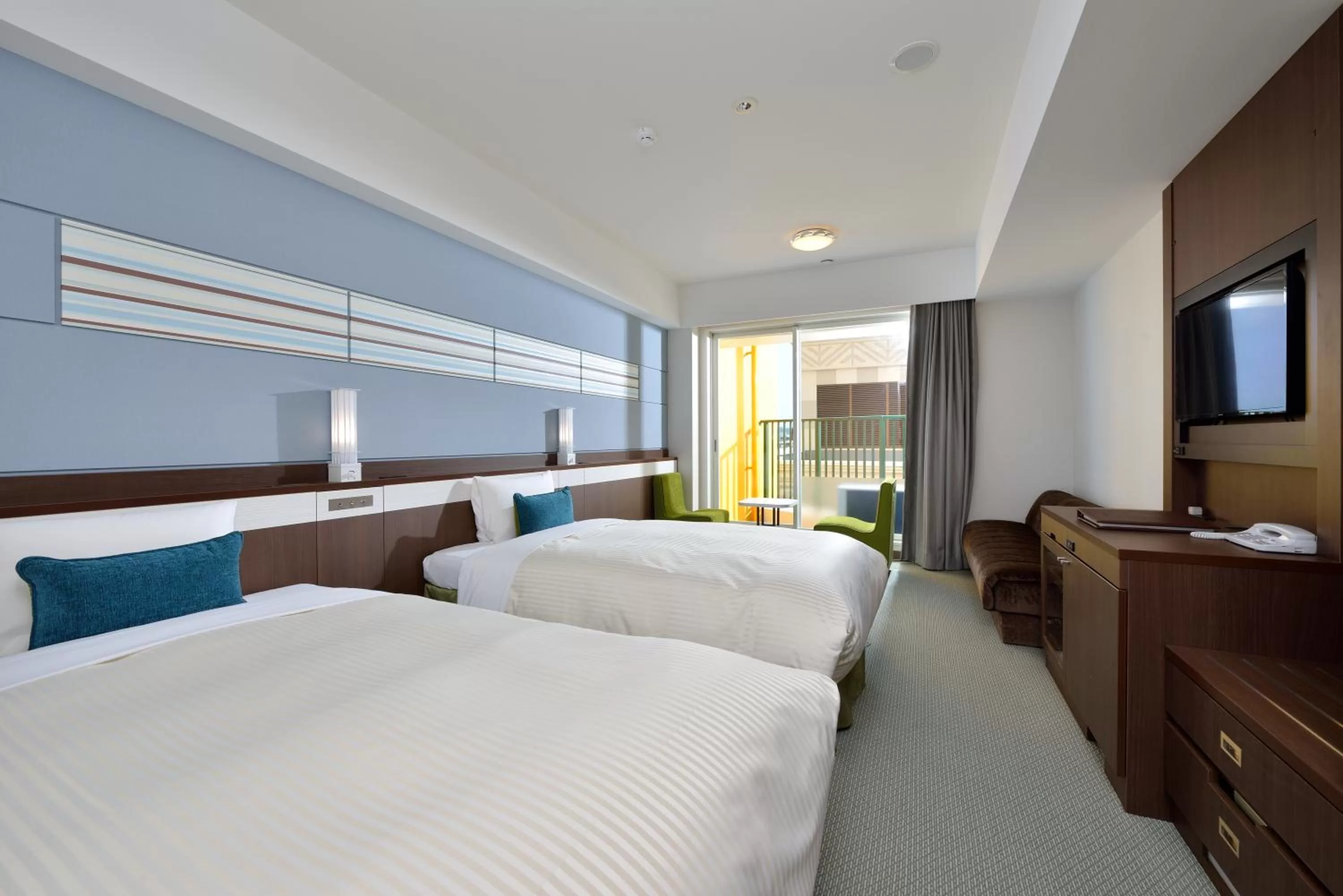 Balcony/Terrace, Bed in Vessel Hotel Campana Okinawa