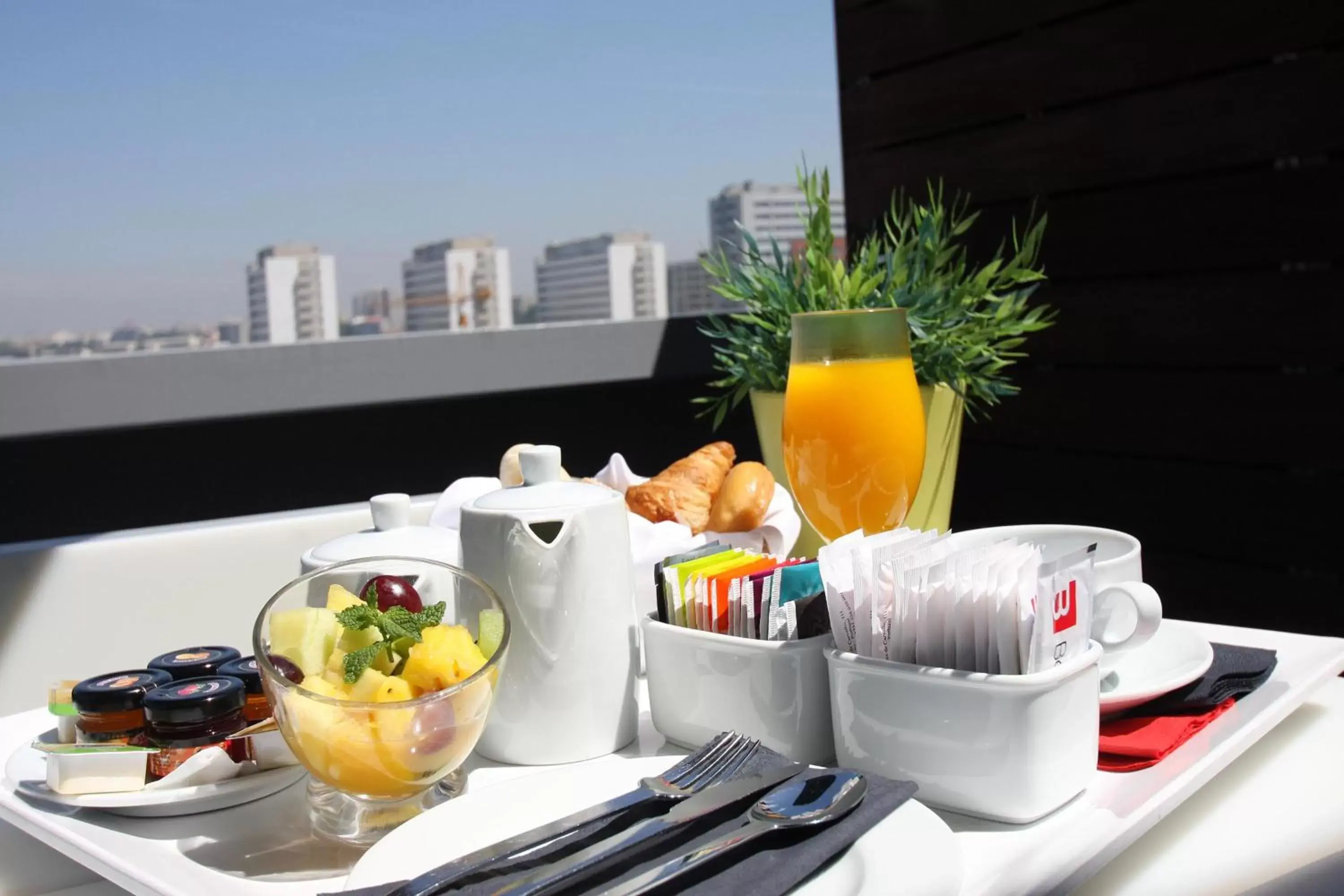 City view, Breakfast in BessaHotel Boavista