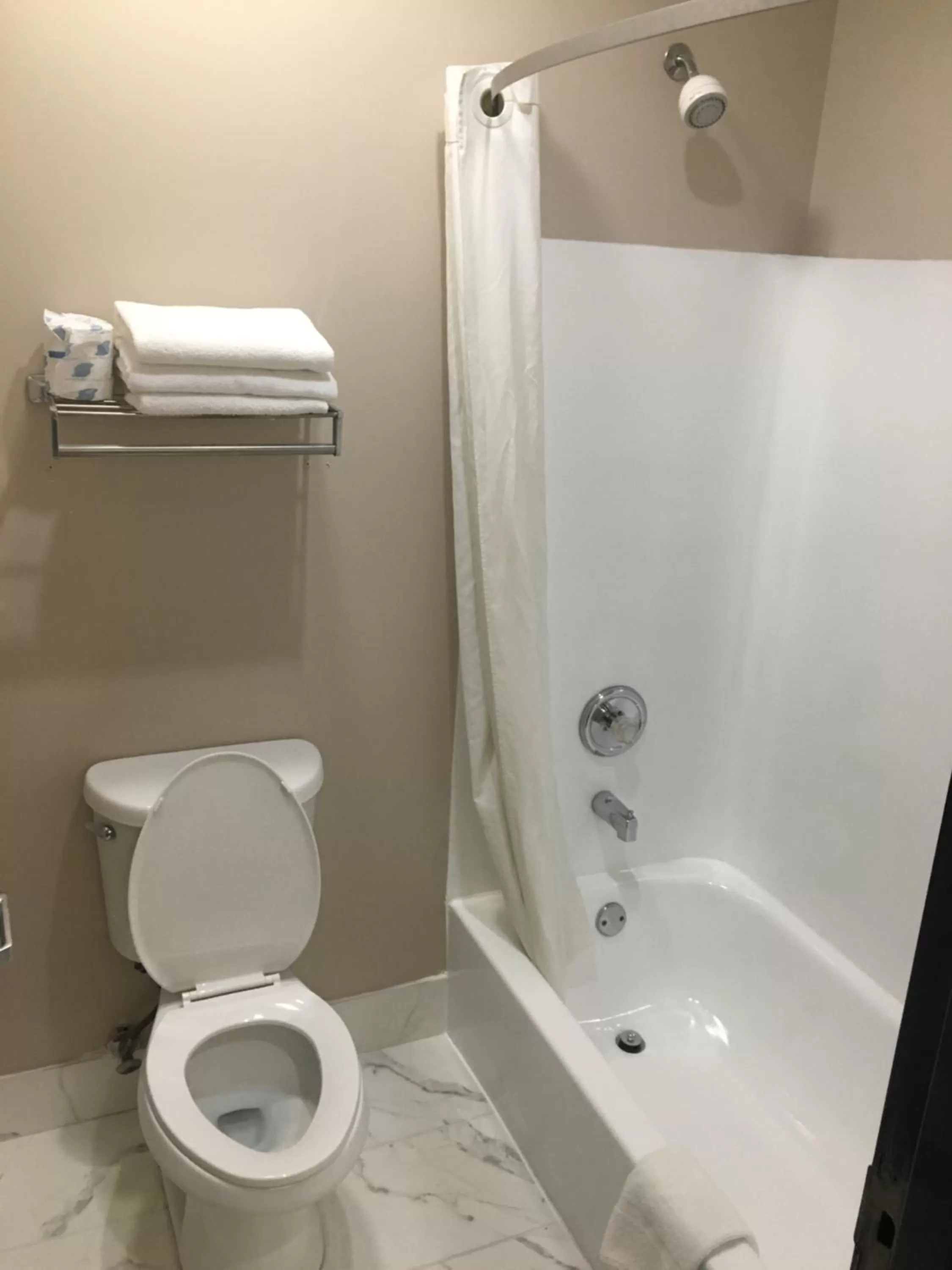 Bathroom in Baymont by Wyndham Adairsville