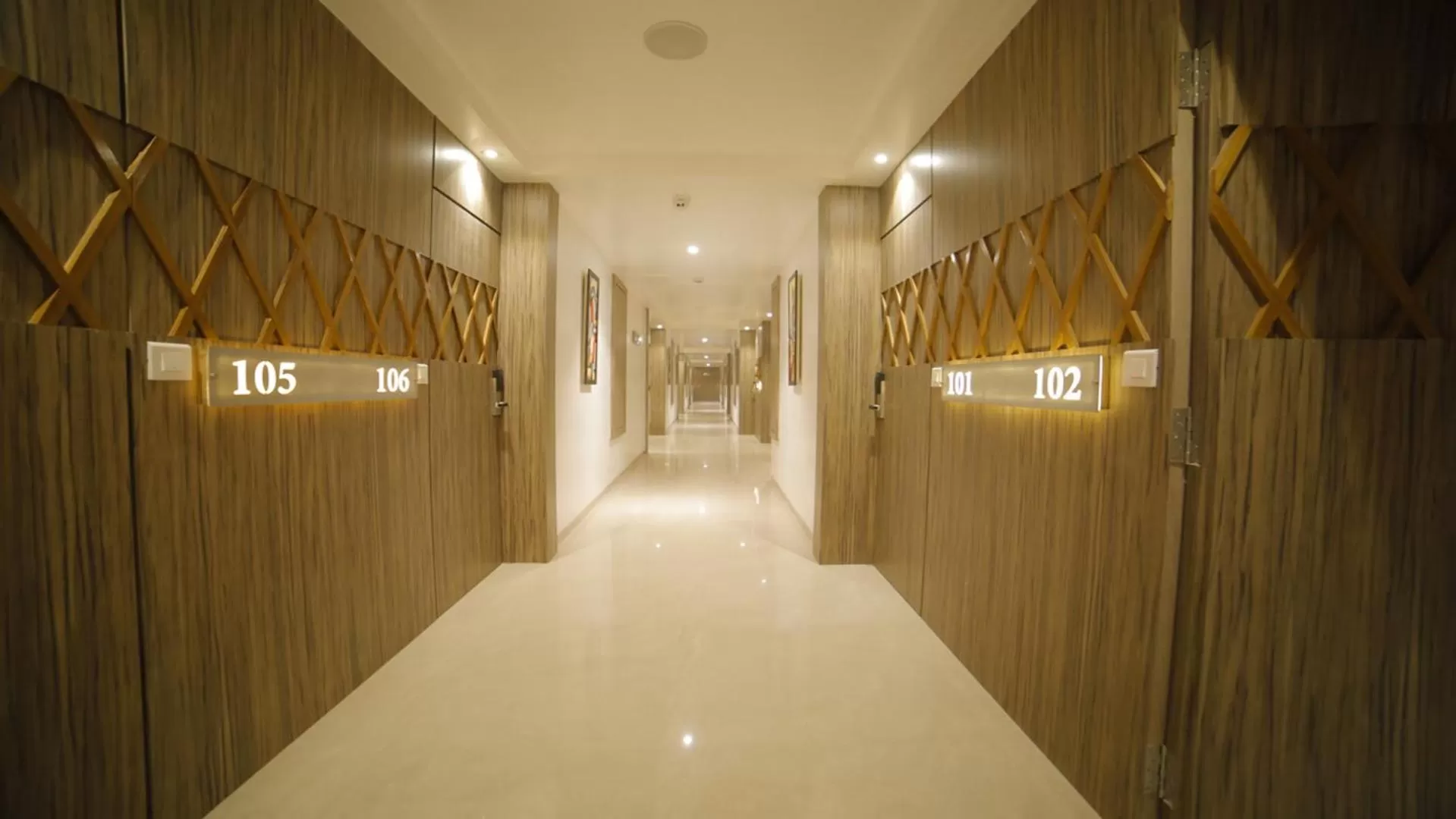 Dhamma Grand Hotel Resort