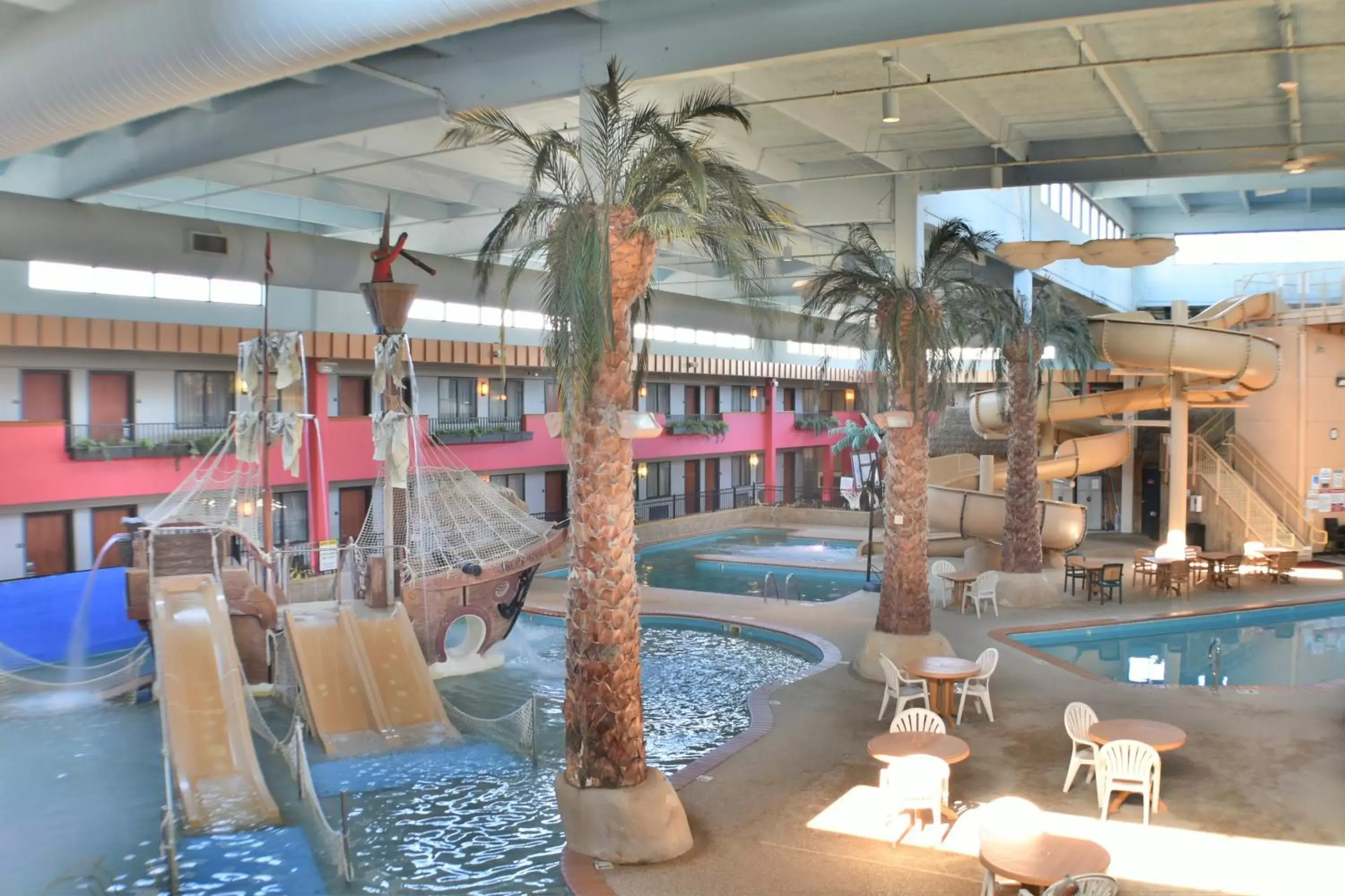 Swimming Pool in Ramada by Wyndham Sioux Falls Airport - Waterpark Resort & Event Center