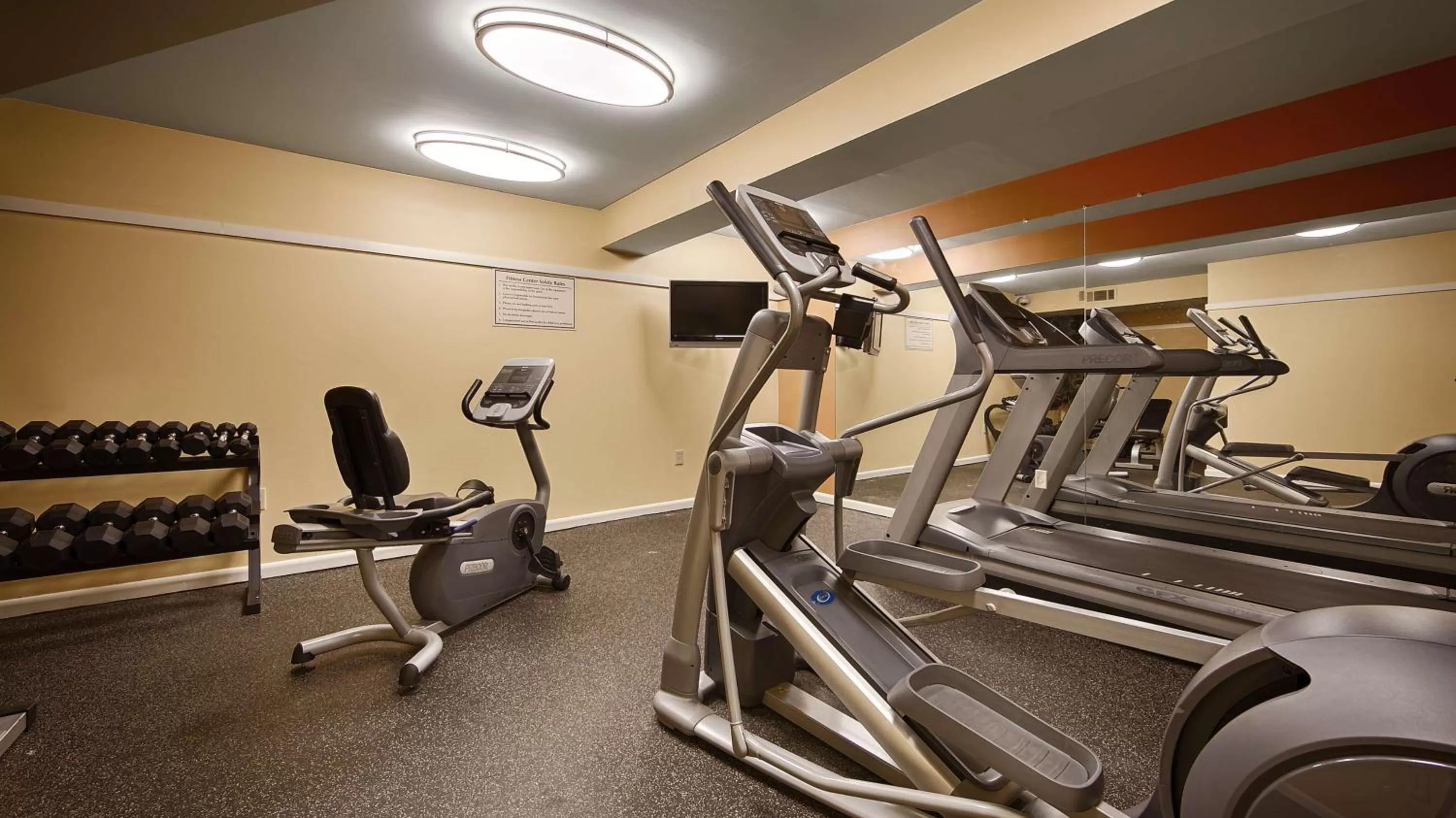 Fitness centre/facilities in Best Western Executive Suites