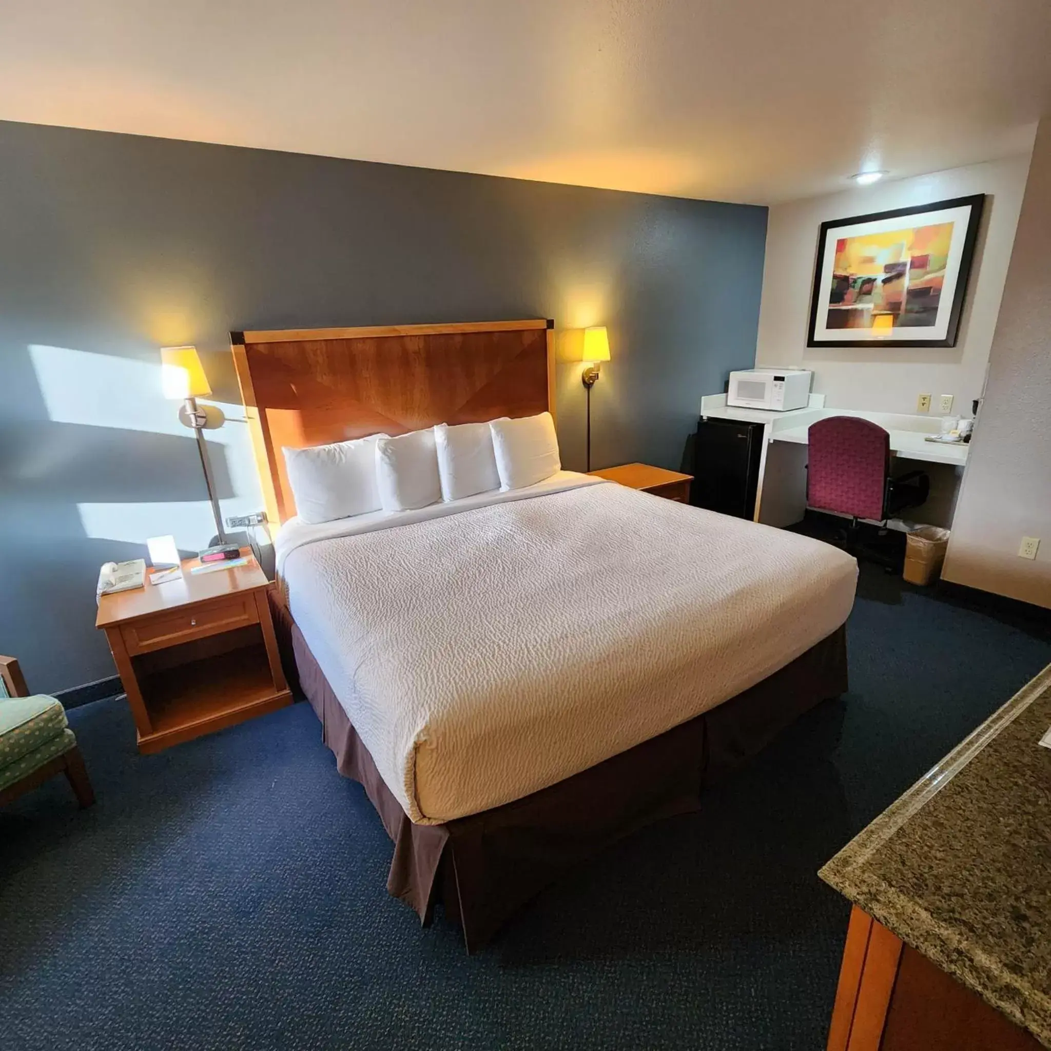 Photo of the whole room, Bed in Days Inn by Wyndham Ritzville