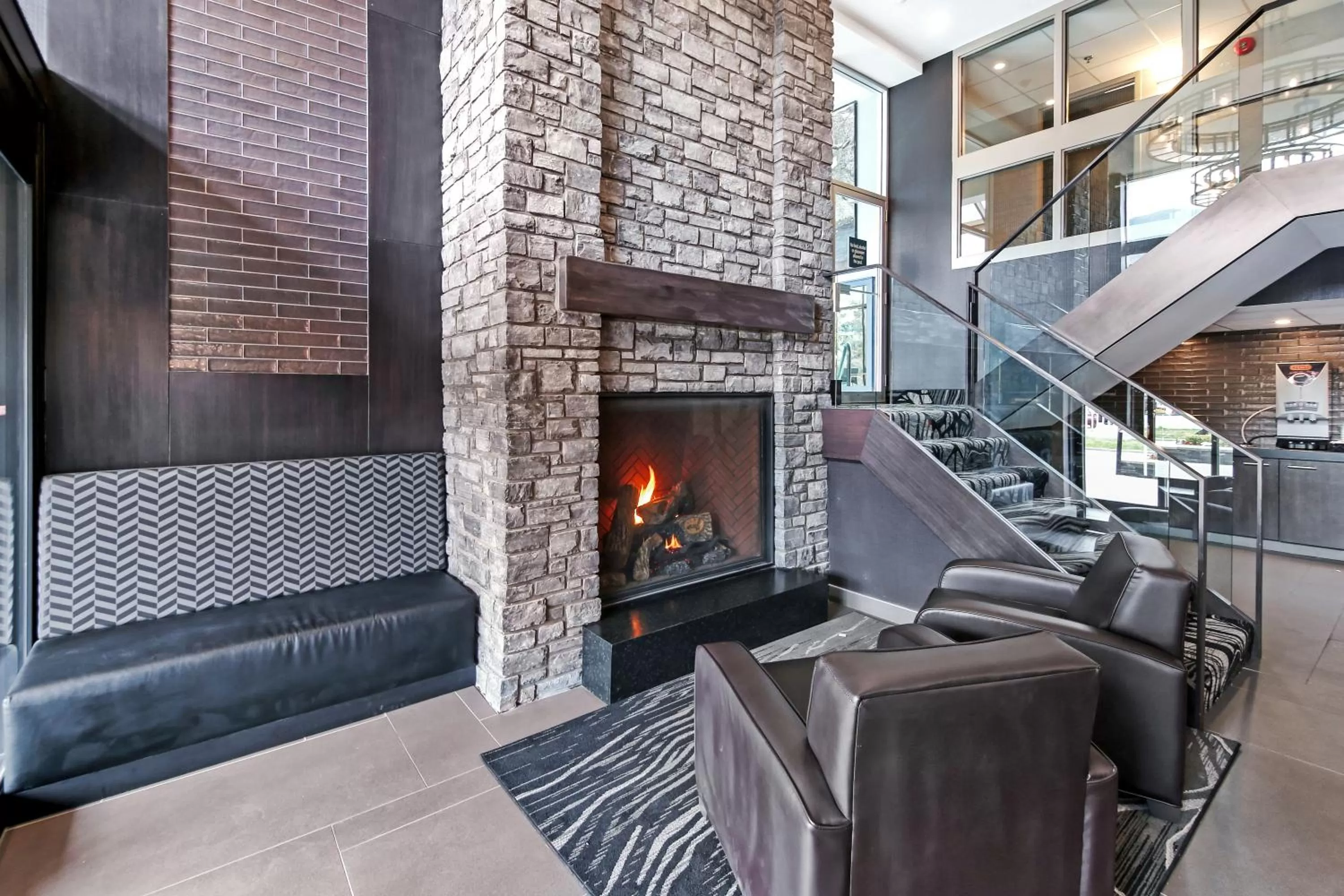 Seating area in Best Western Plus Banff International Lodge