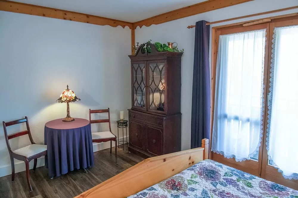 Bed in Edelweiss Inn Nova Scotia