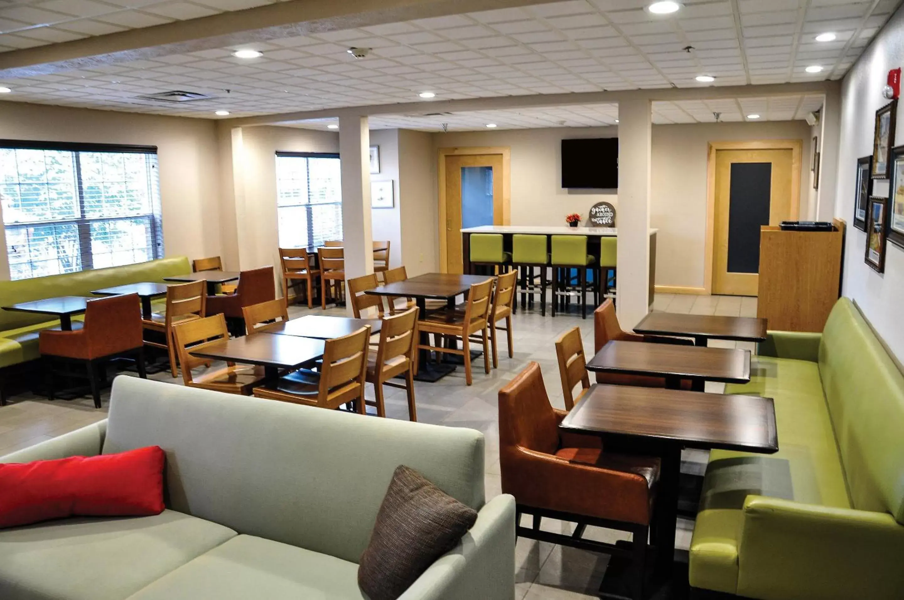 Restaurant/Places to Eat in Country Inn & Suites by Radisson, Fairborn South, OH
