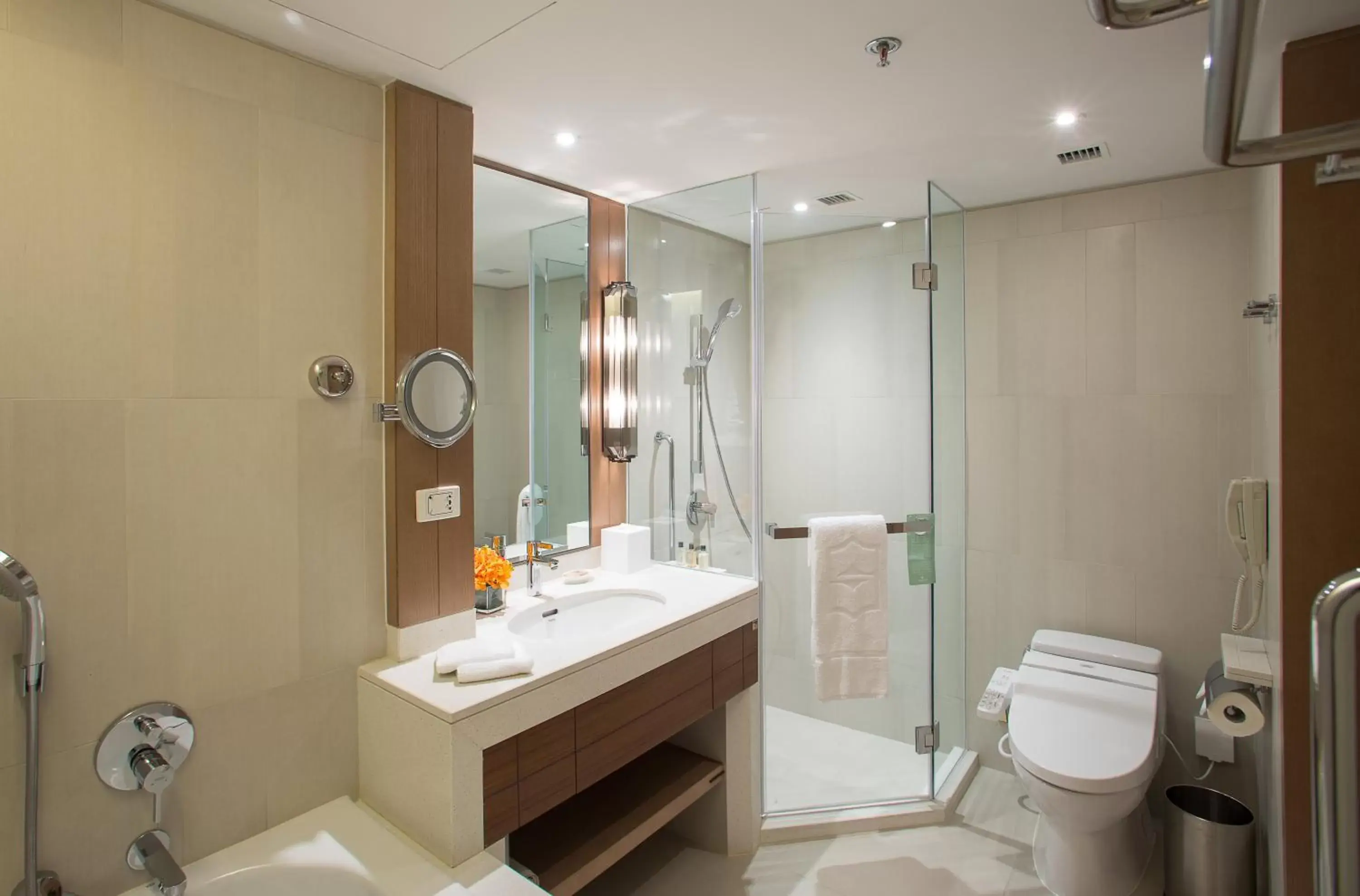 Bathroom in Shangri-La Qingdao - May Fourth Square