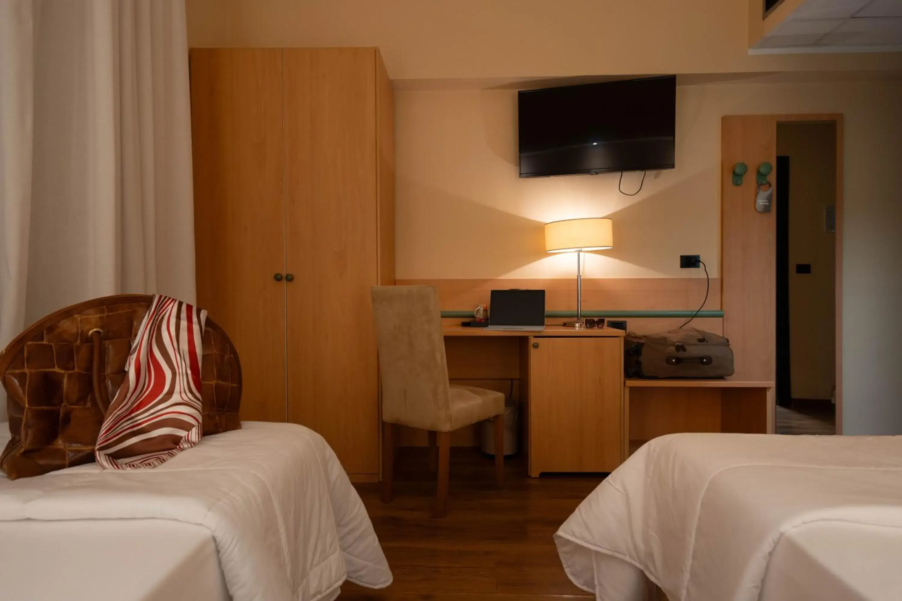 Double or Twin Room in Hotel Iris Double or Twin Room in Hotel Iris