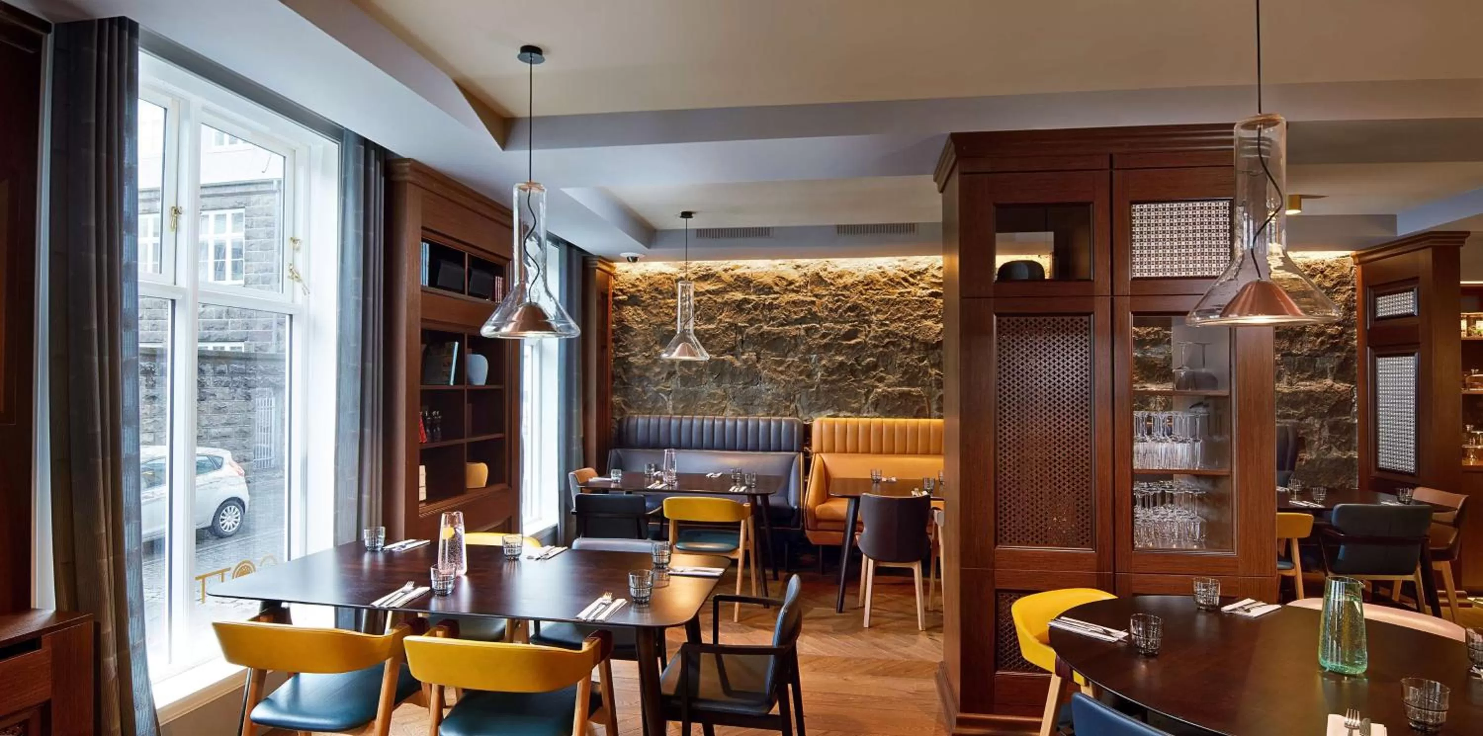 Restaurant/places to eat in Reykjavik Konsulat Hotel, Curio Collection By Hilton