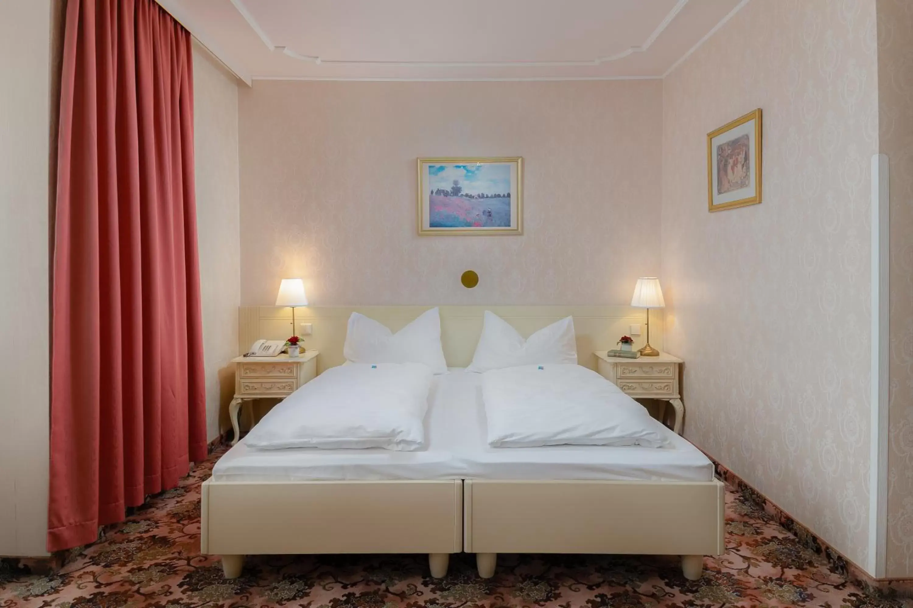 Bed in Aviano Boutiquehotel