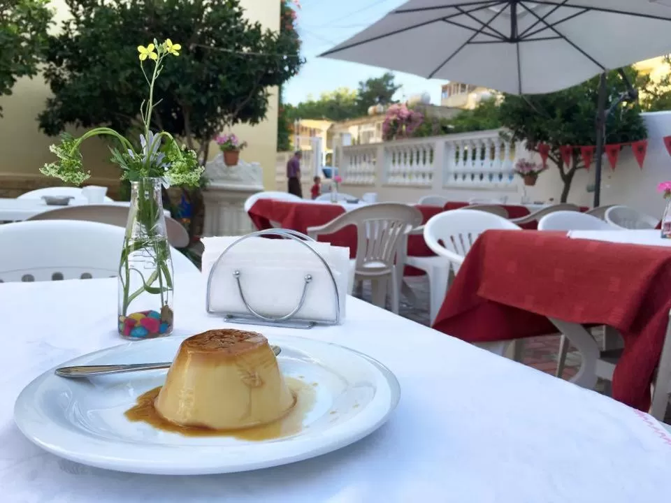 Restaurant/Places to Eat in Vila MAX