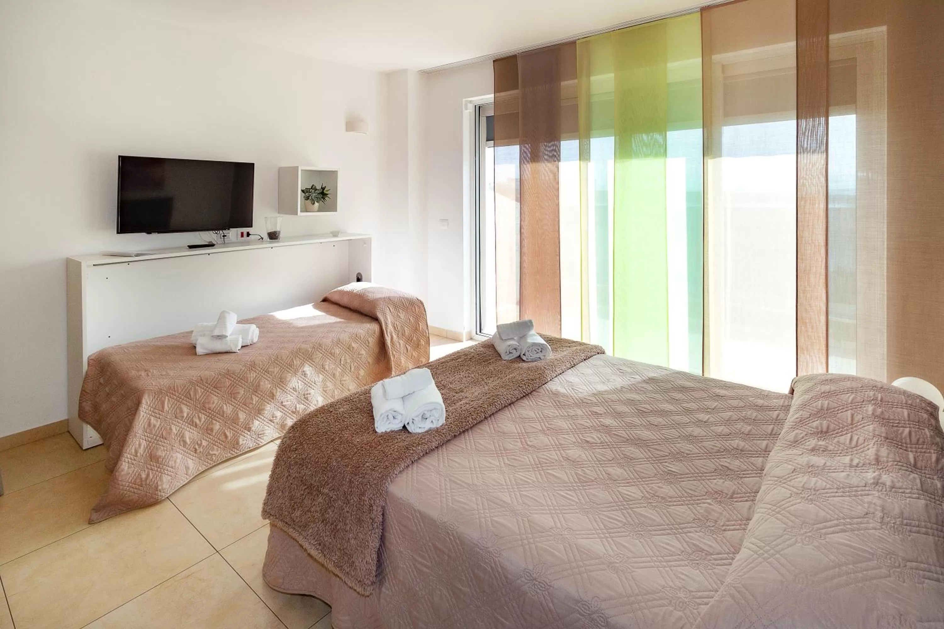 Photo of the whole room, Bed in Zeus Hotel - Aparthotel - Meeting & Congress