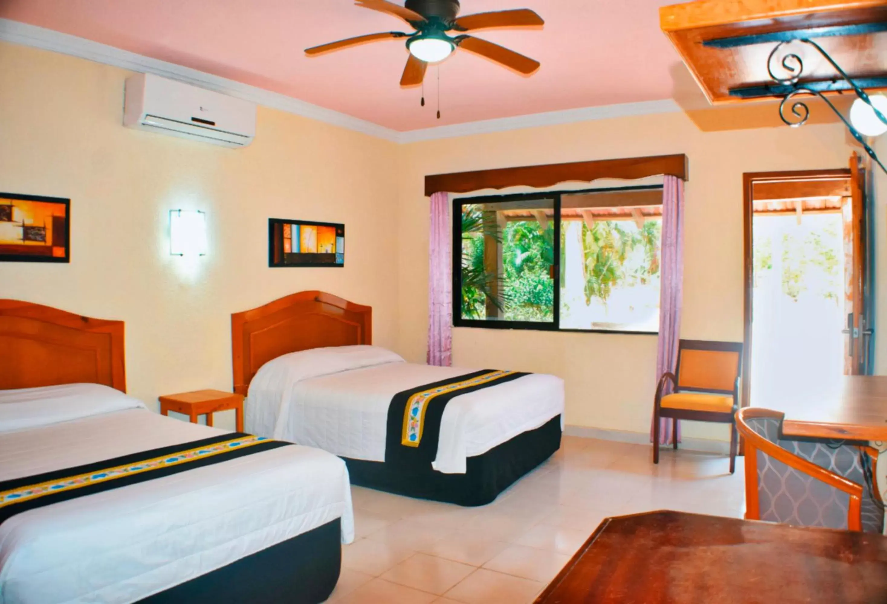 Bedroom, Bed in Hotel Hacienda Sánchez