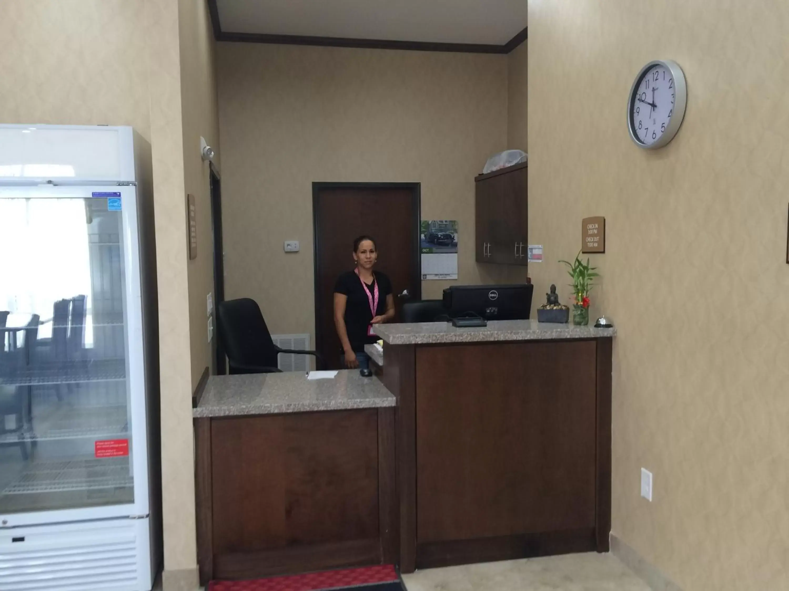 Lobby/Reception in La Bonita Inn & Suites - Crane