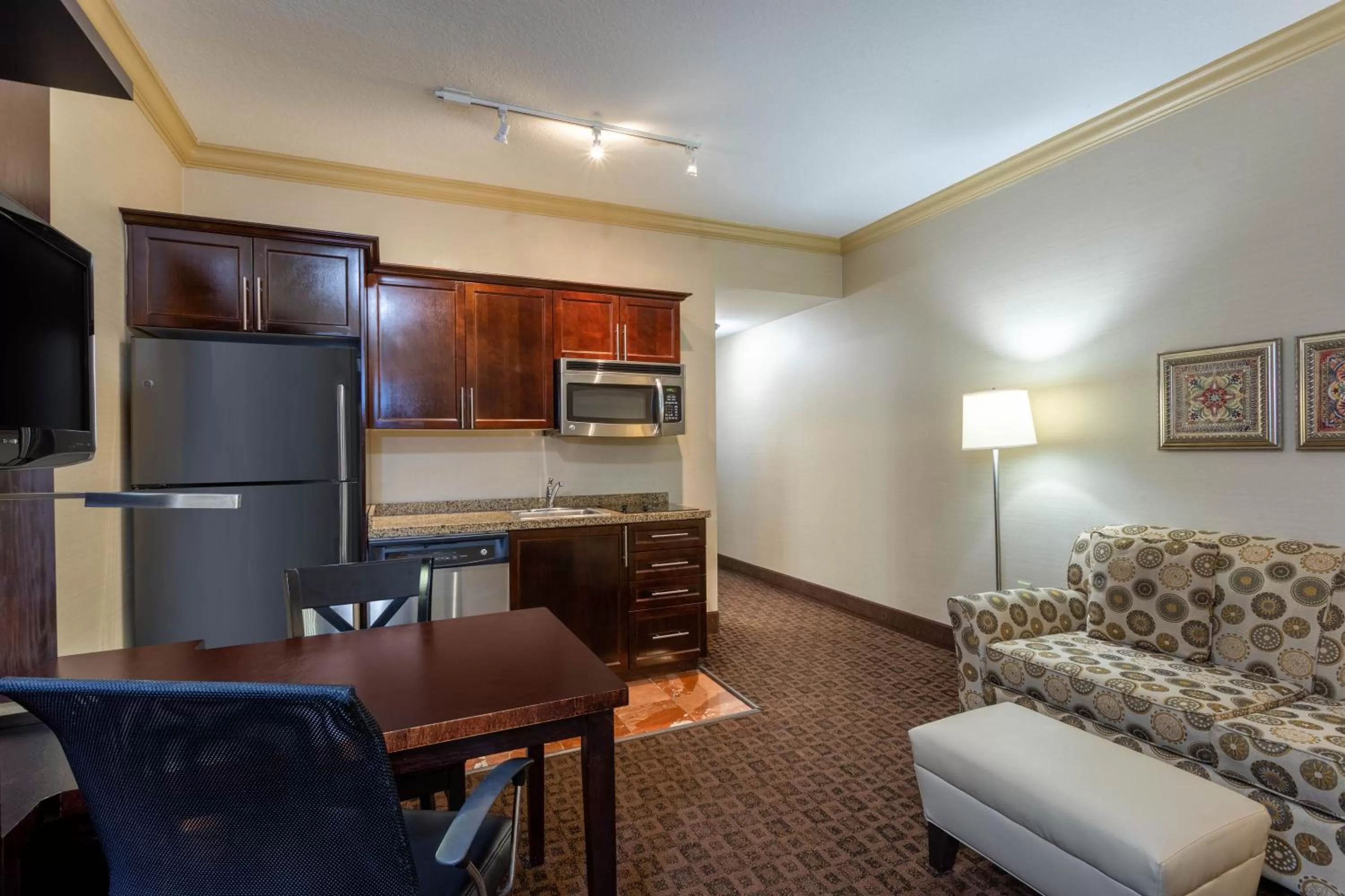 TV and multimedia in Hawthorn Extended Stay by Wyndham West Palm Beach