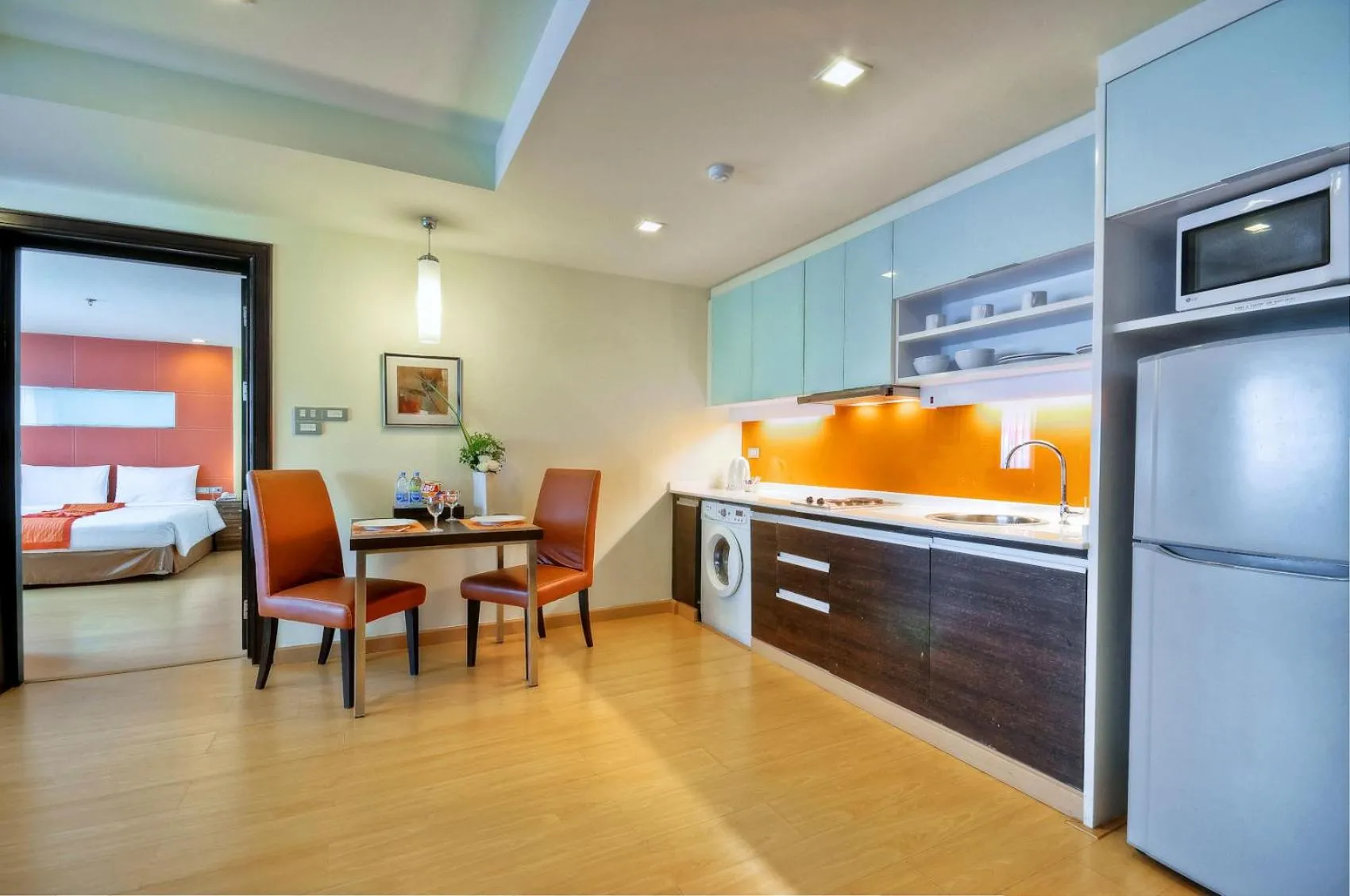 Kitchen or kitchenette in Aspen Suites Hotel Sukhumvit 2