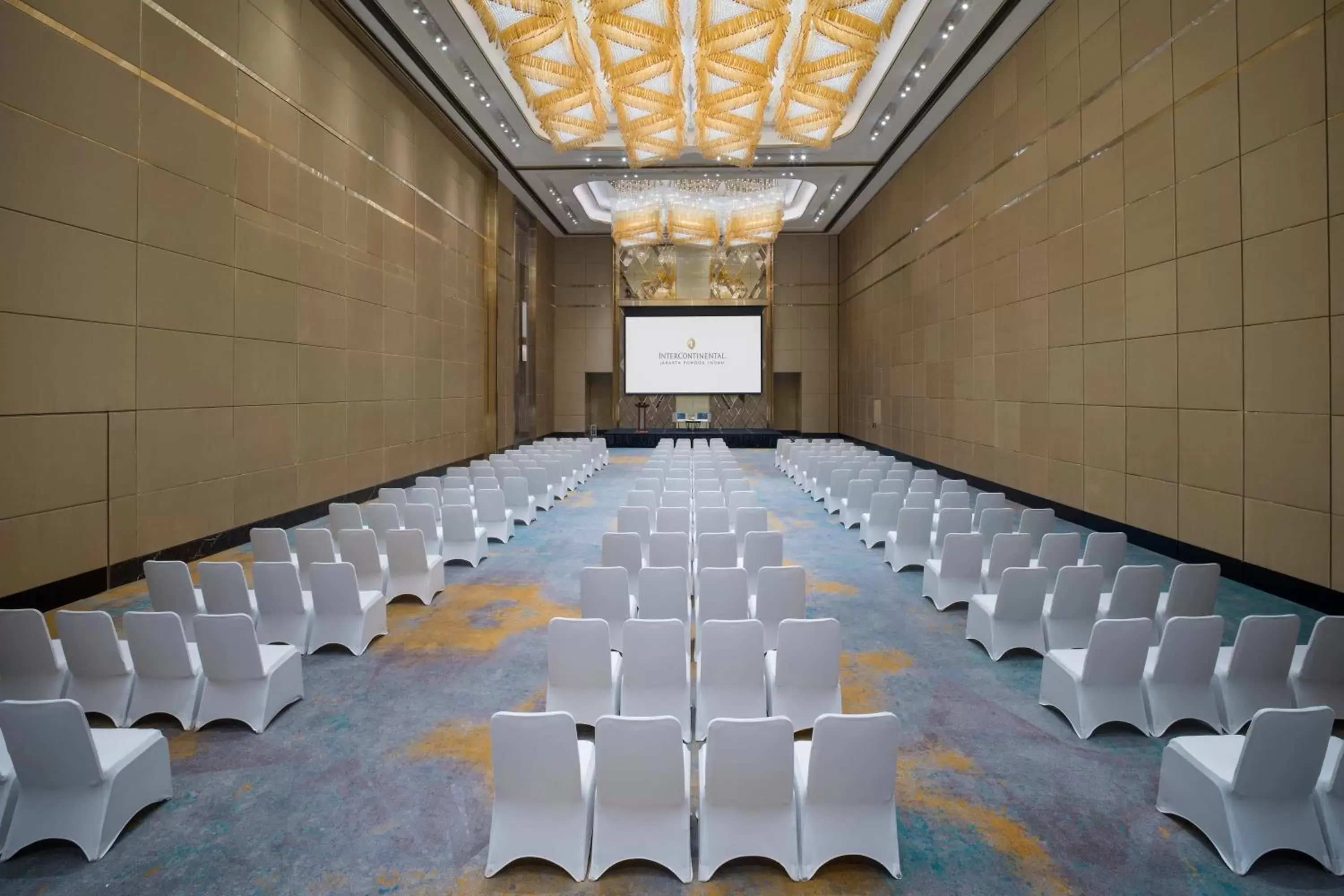 Meeting/conference room in InterContinental Hotels Jakarta Pondok Indah, an IHG Hotel