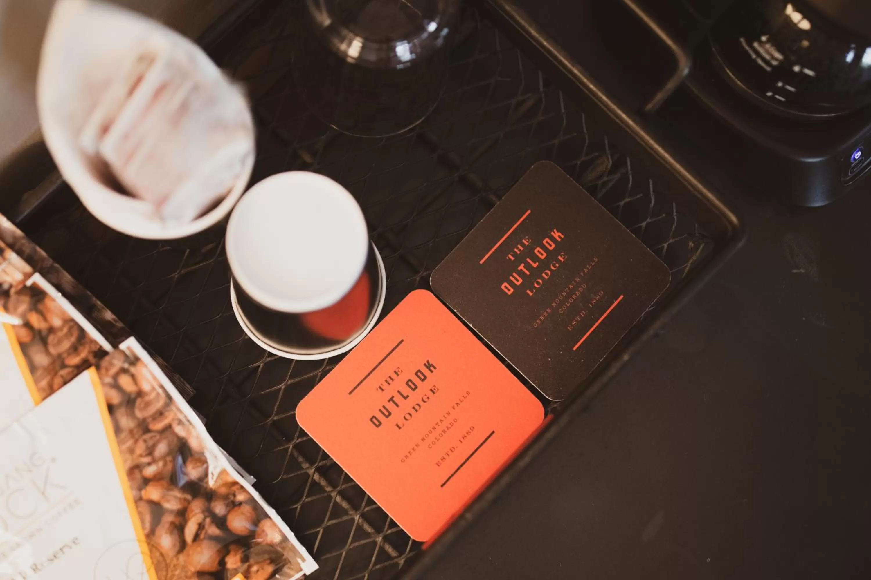 Coffee/tea facilities in The Outlook Lodge