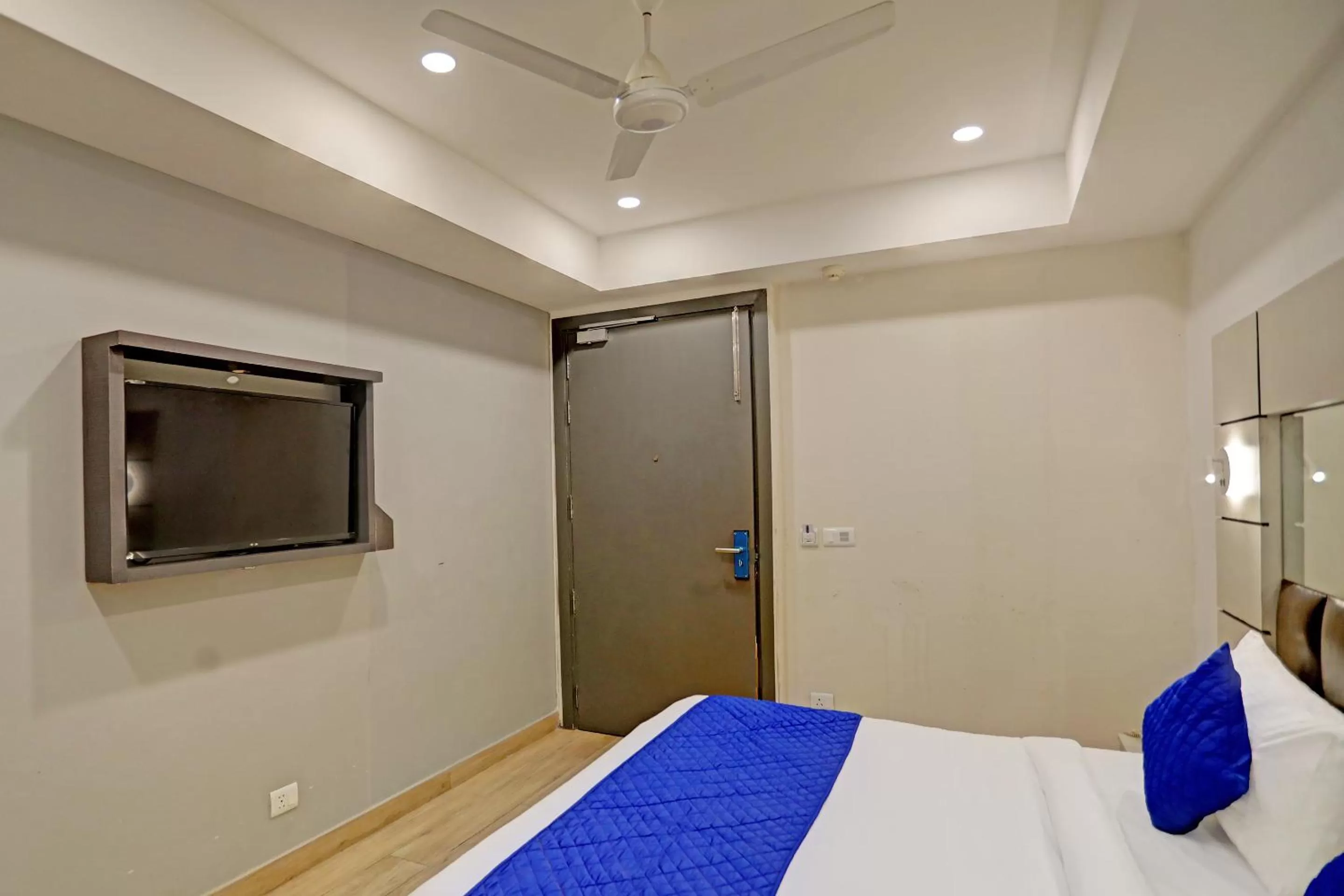 Bed in Hotel Royal Saffron By F9 Hotels