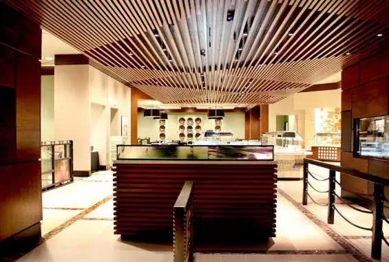 Restaurant/places to eat, Lobby/Reception in Cactus Petes Resort & Horseshu Hotel